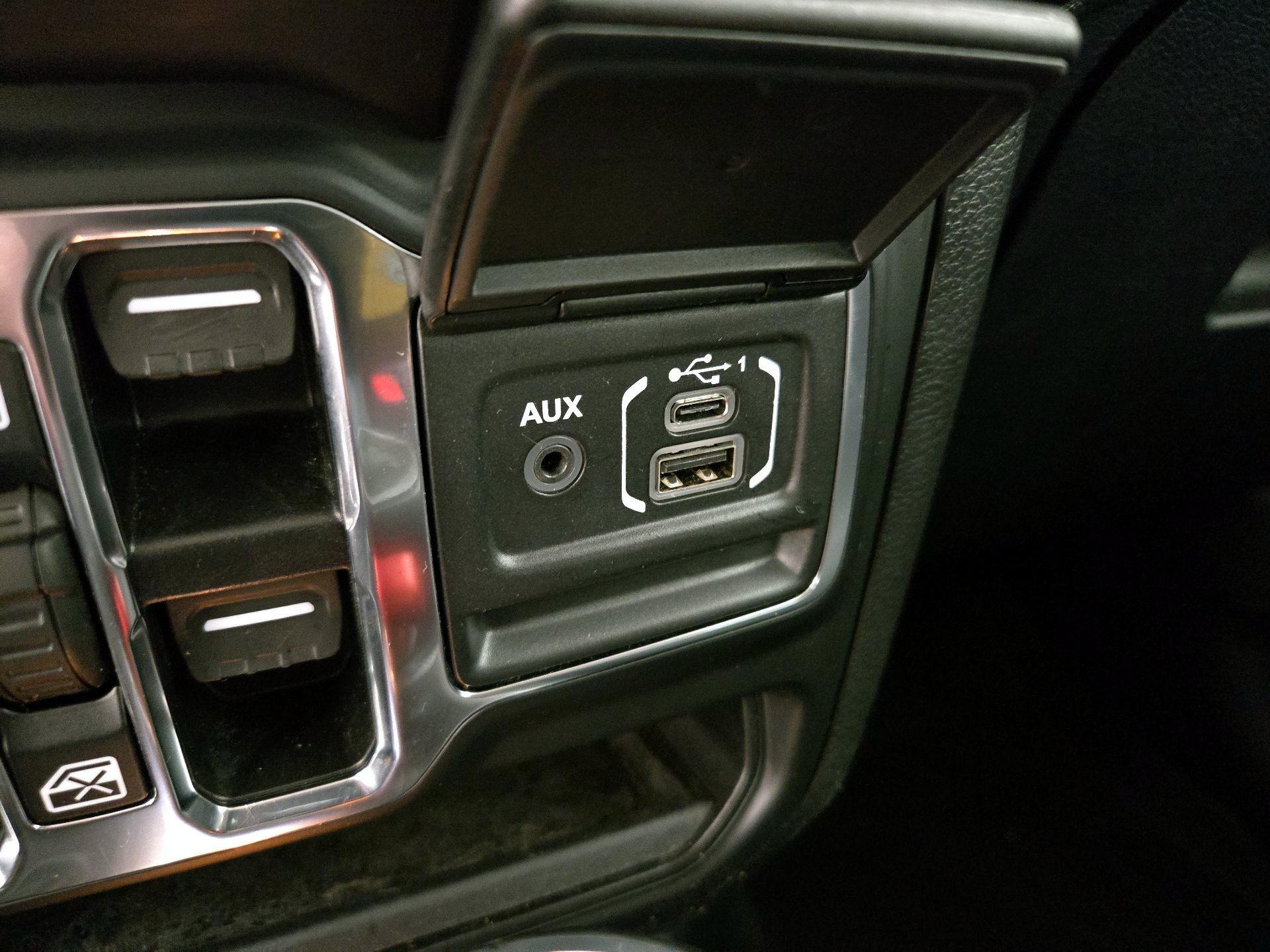 Thumbnail: 2022 Jeep Wrangler - 19