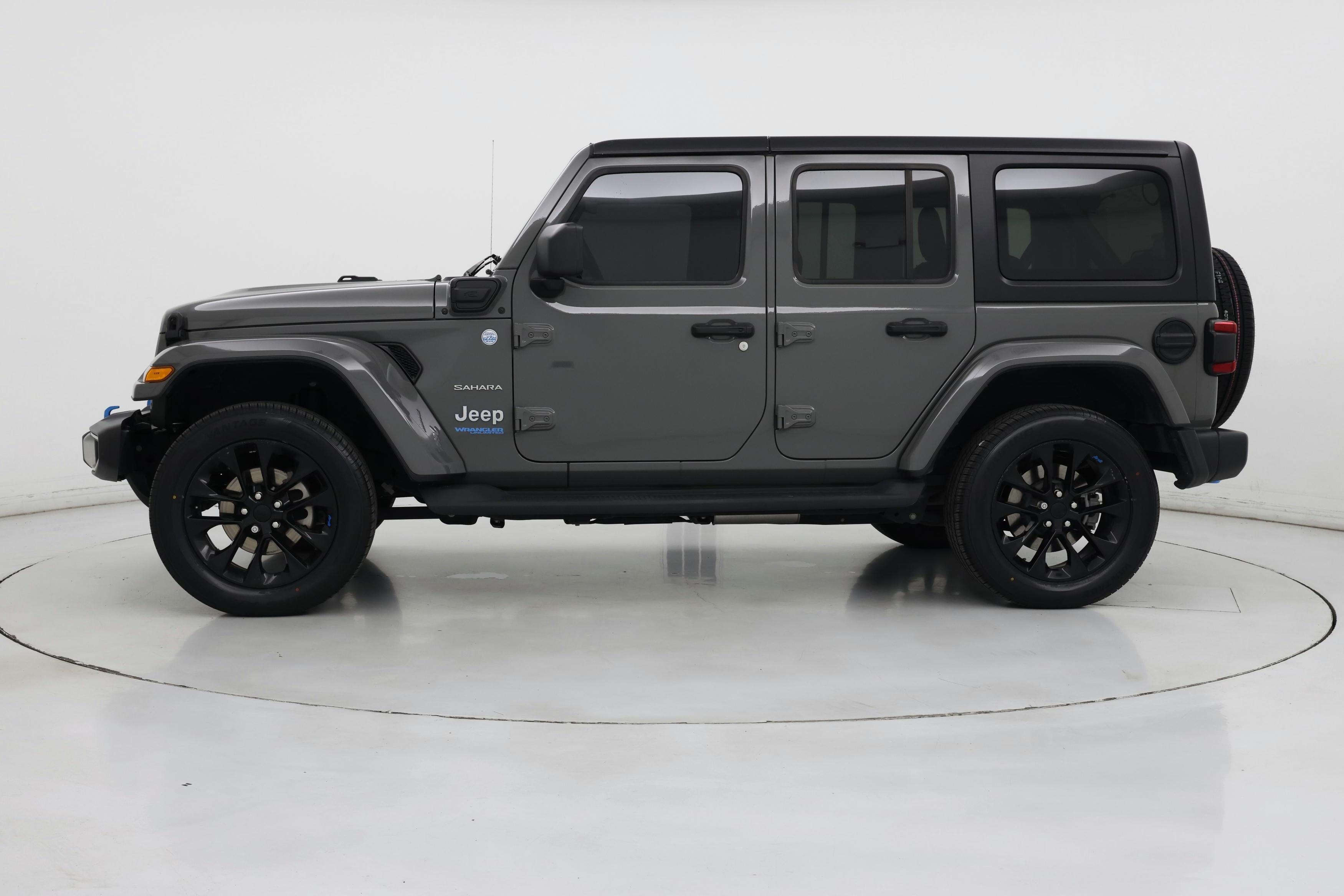 Thumbnail: 2022 Jeep Wrangler - 3