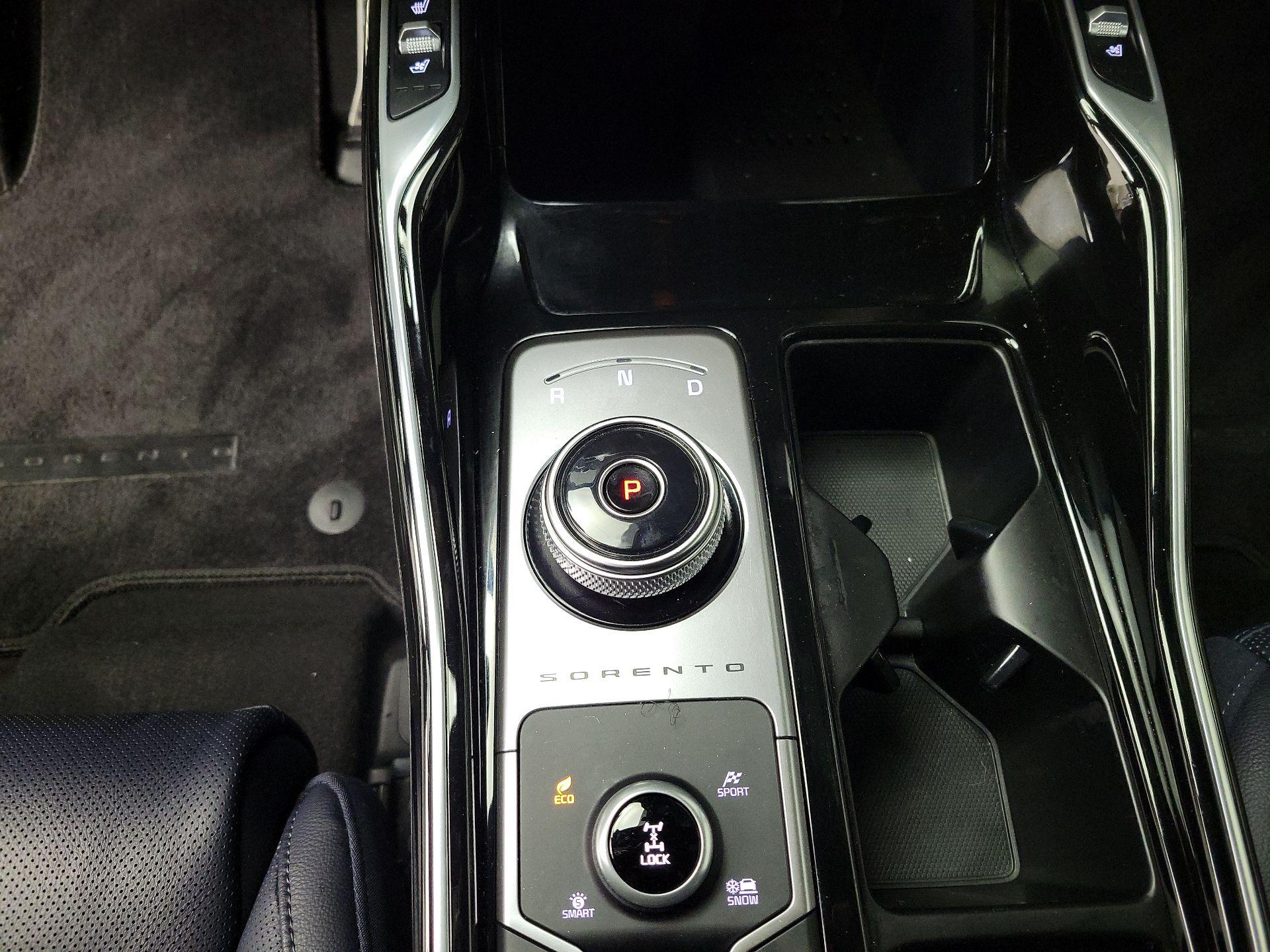 Thumbnail: 2022 Kia Sorento - 18