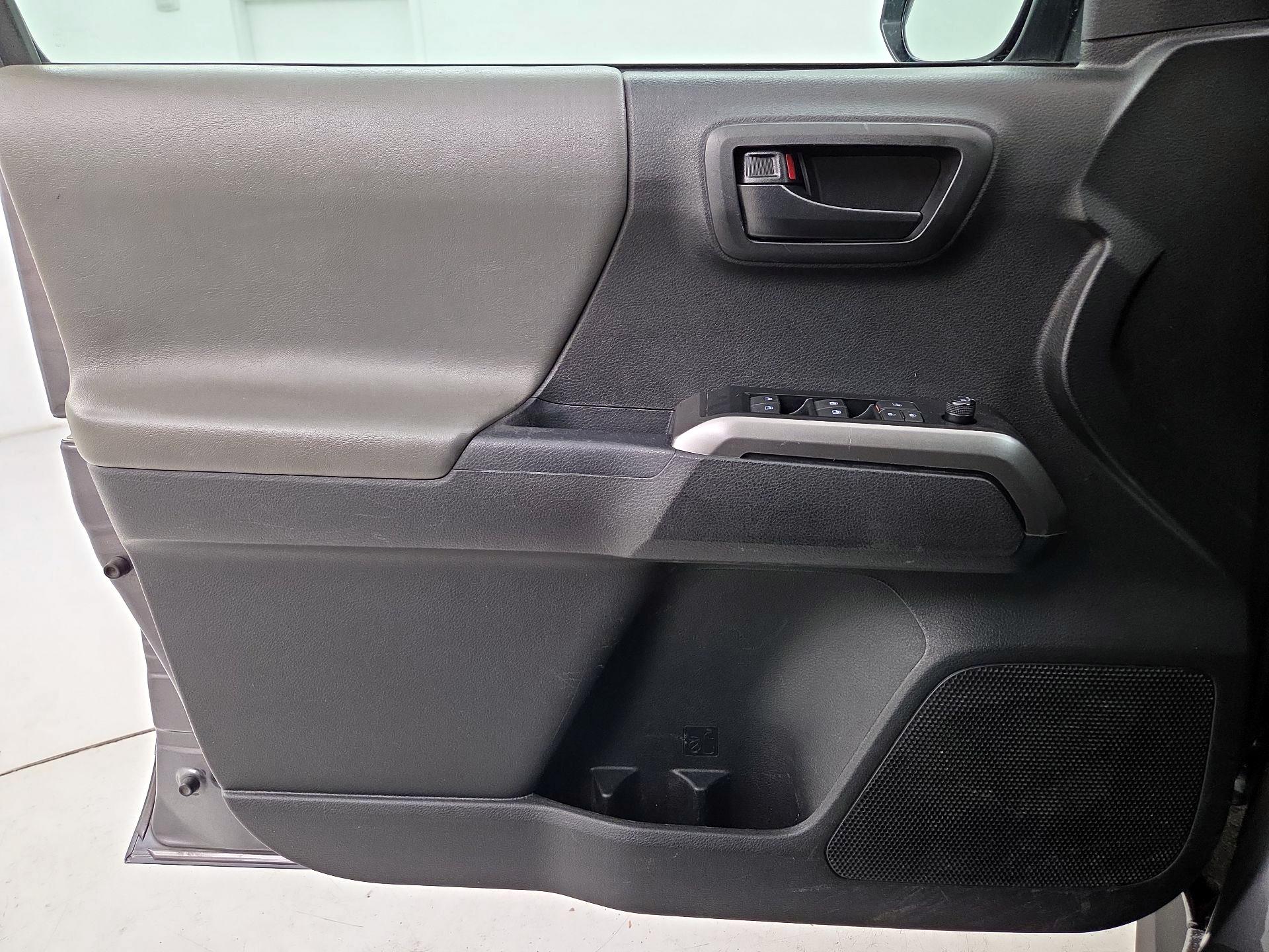 Thumbnail: 2023 Toyota Tacoma - 12