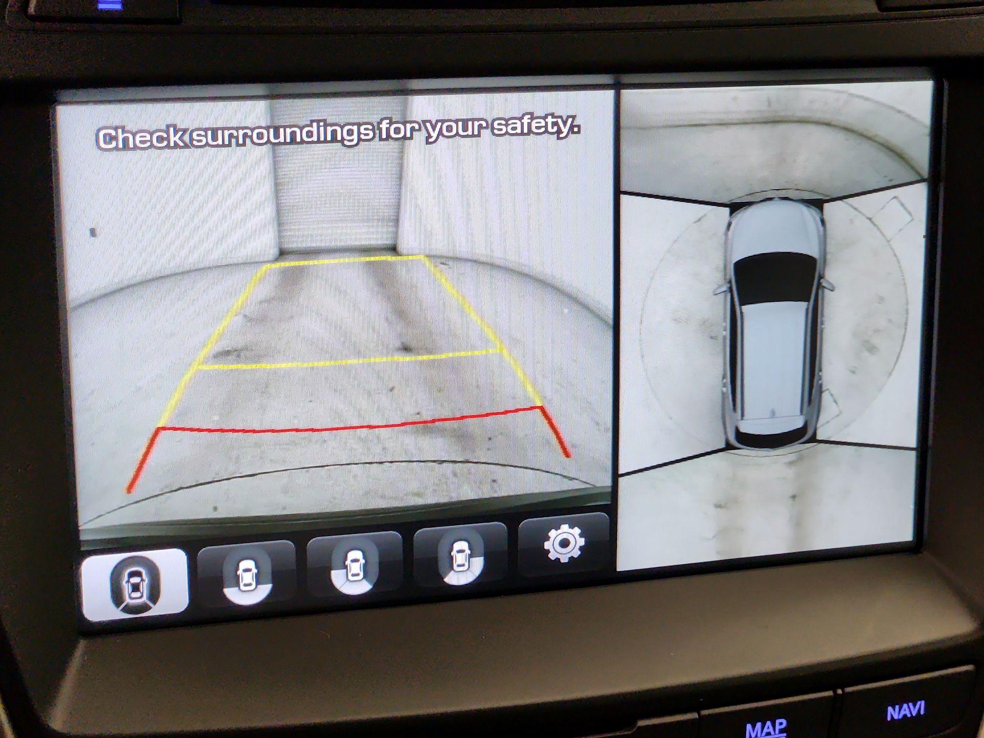 Thumbnail: 2018 Hyundai Santa Fe - 15