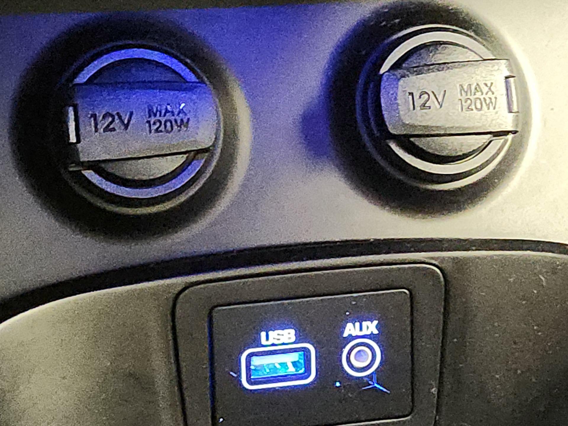 Thumbnail: 2018 Hyundai Santa Fe - 19