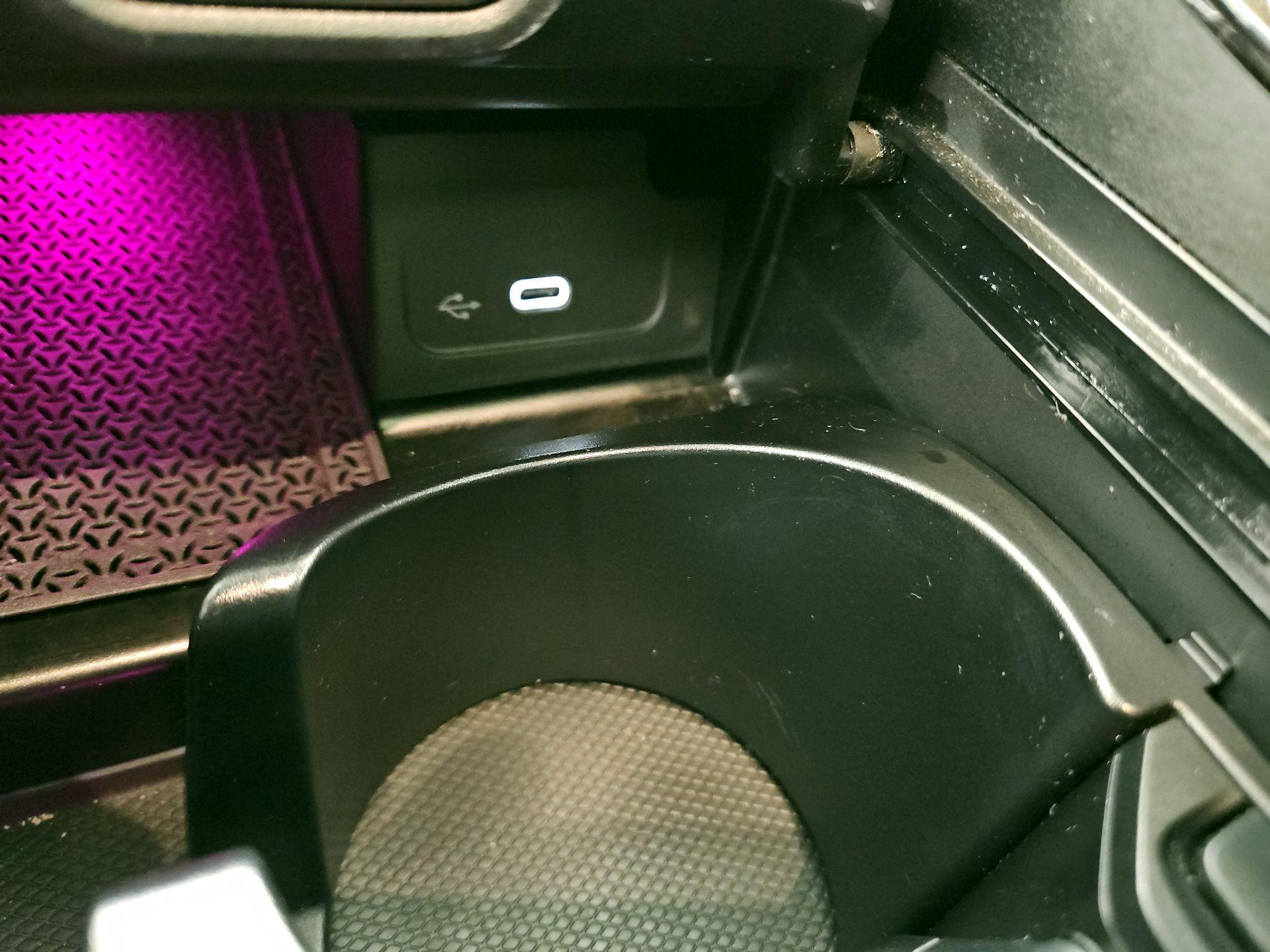 Thumbnail: 2024 Mercedes-Benz C-Class - 19