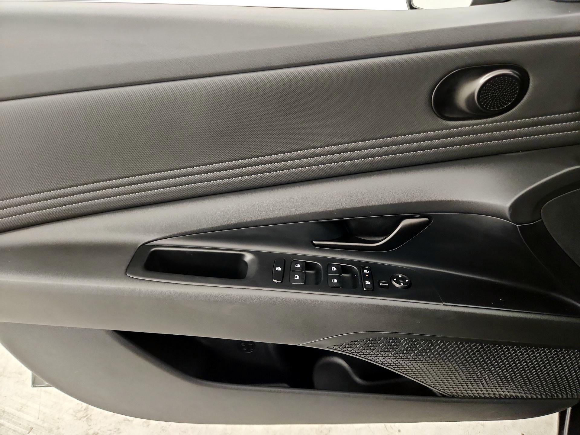 Thumbnail: 2025 Hyundai Elantra - 12