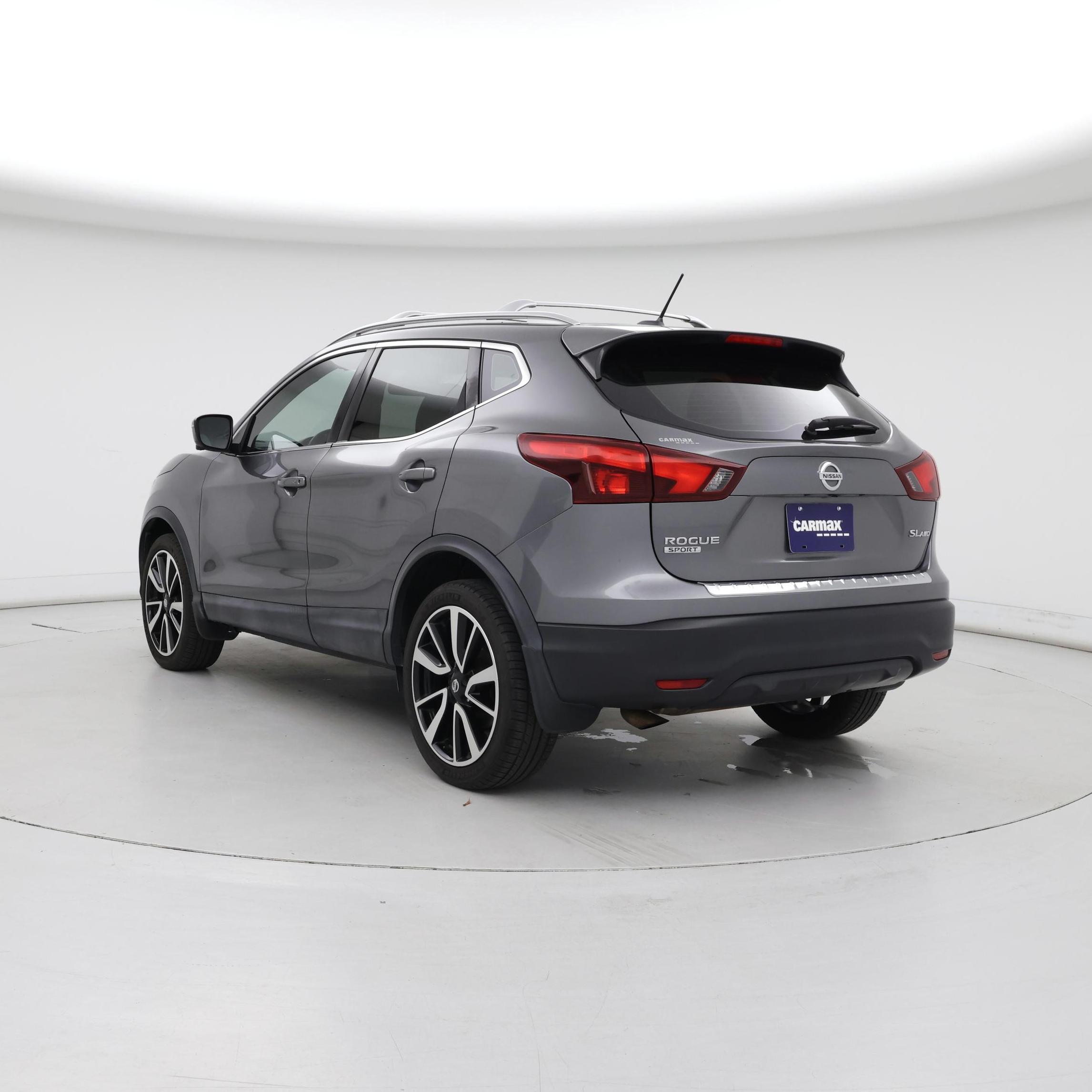 Thumbnail: 2017 Nissan Rogue Sport - 2