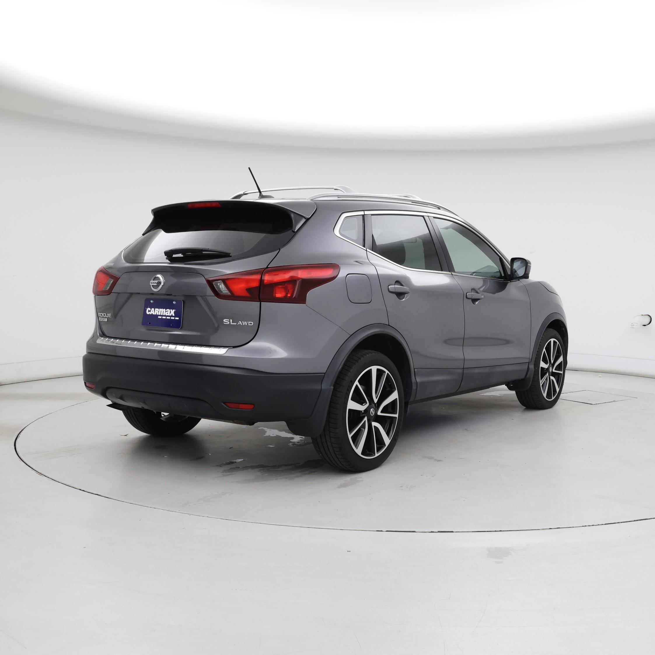 Thumbnail: 2017 Nissan Rogue Sport - 8