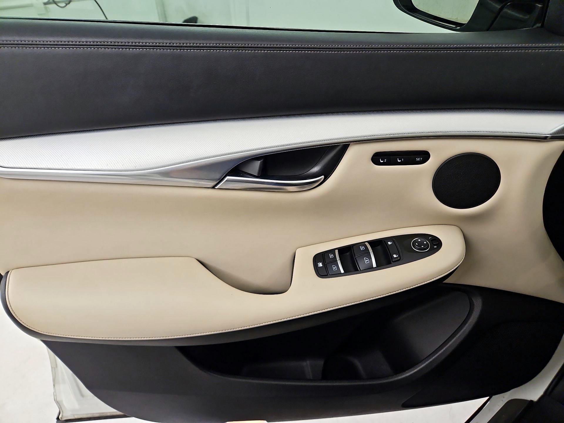 Thumbnail: 2019 INFINITI QX50 - 12