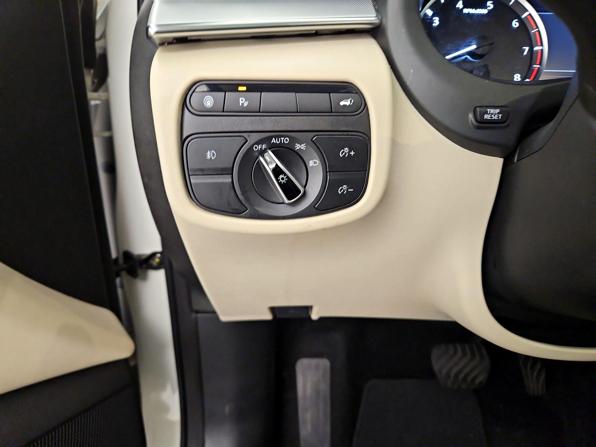 Thumbnail: 2019 INFINITI QX50 - 13