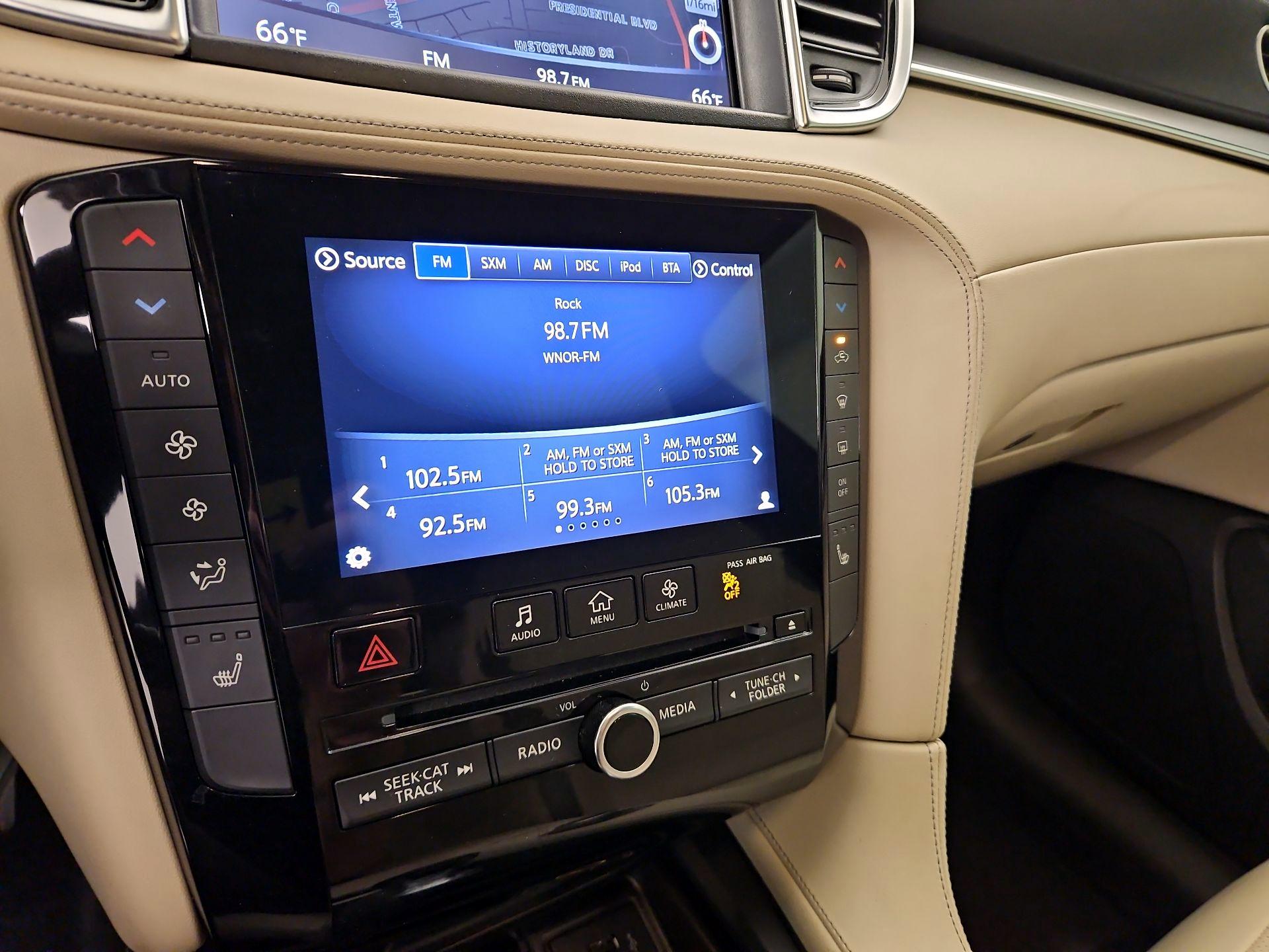 Thumbnail: 2019 INFINITI QX50 - 17