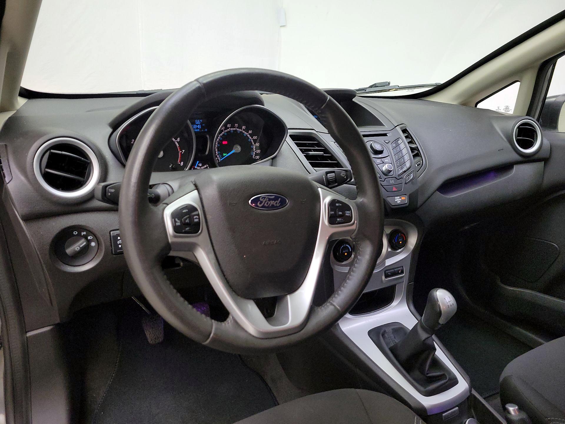 Thumbnail: 2015 Ford Fiesta - 9