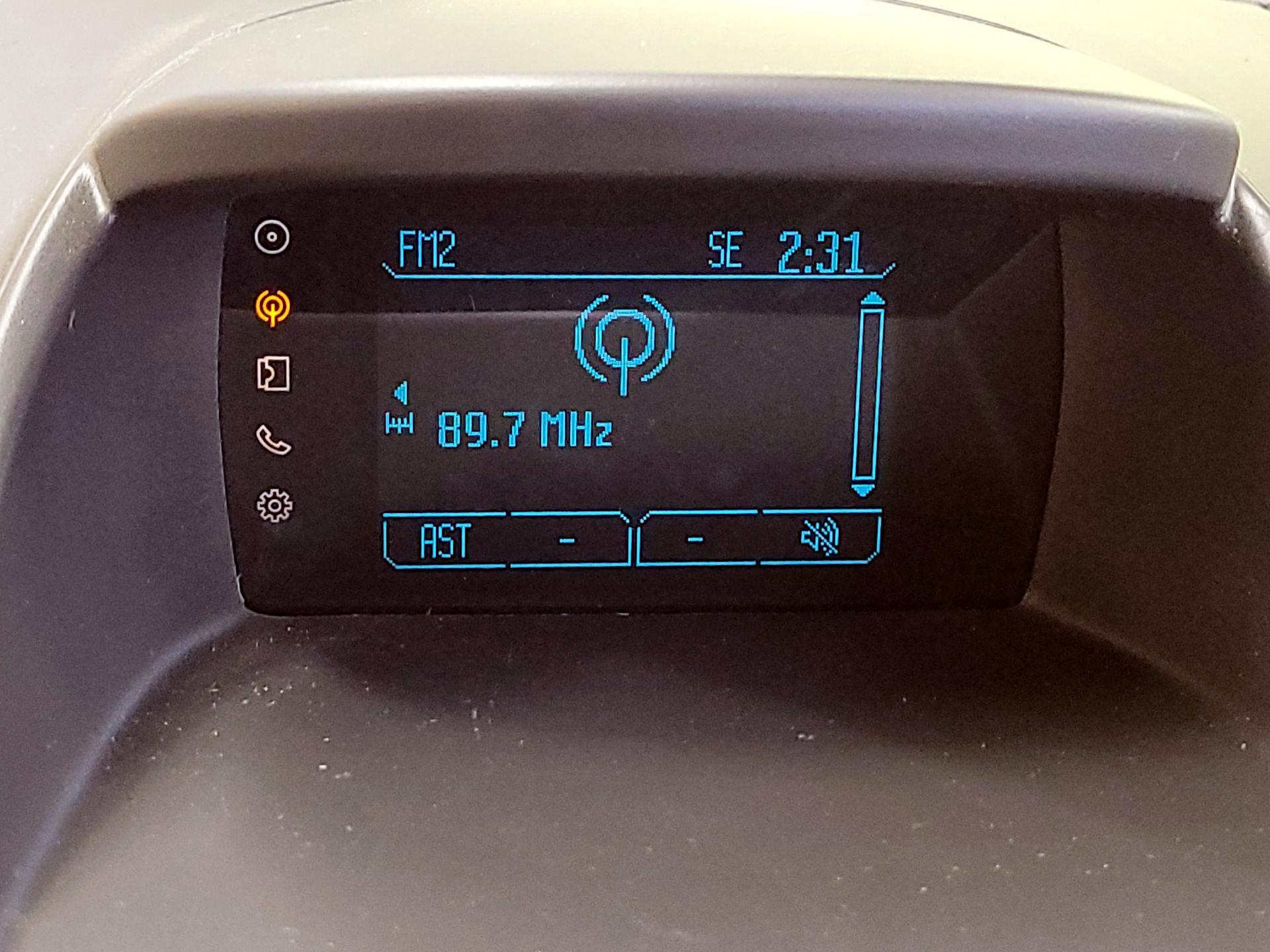 Thumbnail: 2015 Ford Fiesta - 14