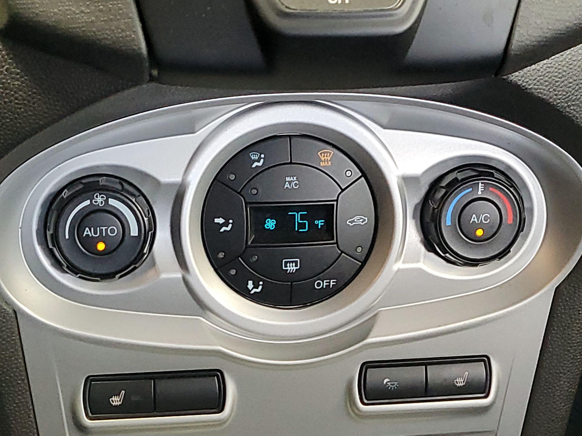 Thumbnail: 2015 Ford Fiesta - 15