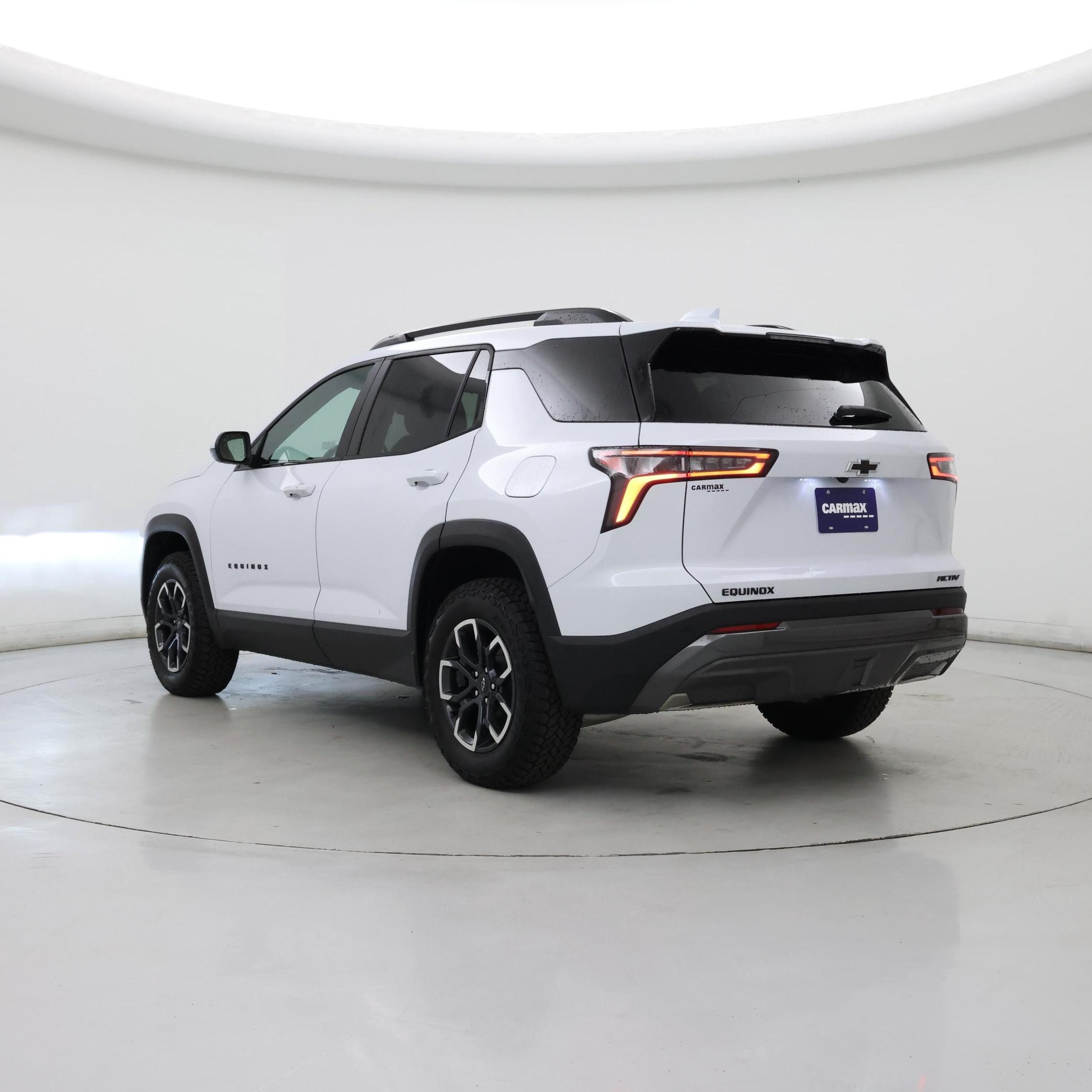 Thumbnail: 2026 Chevrolet Equinox - 2