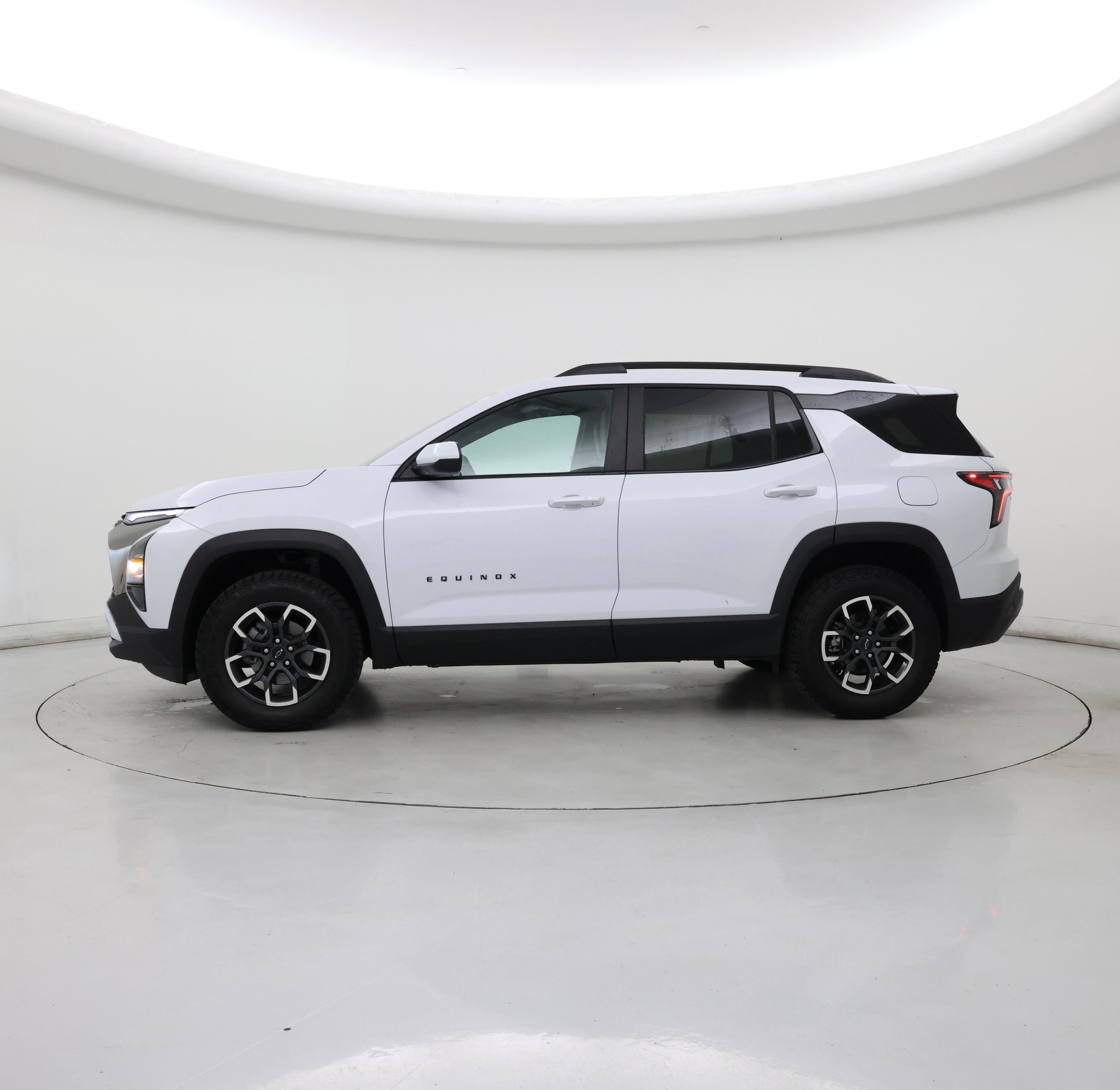 Thumbnail: 2026 Chevrolet Equinox - 3