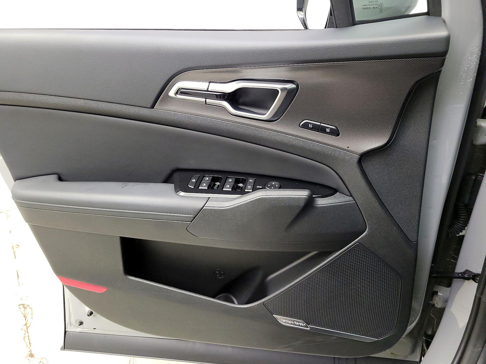 Thumbnail: 2025 Kia Sportage - 12