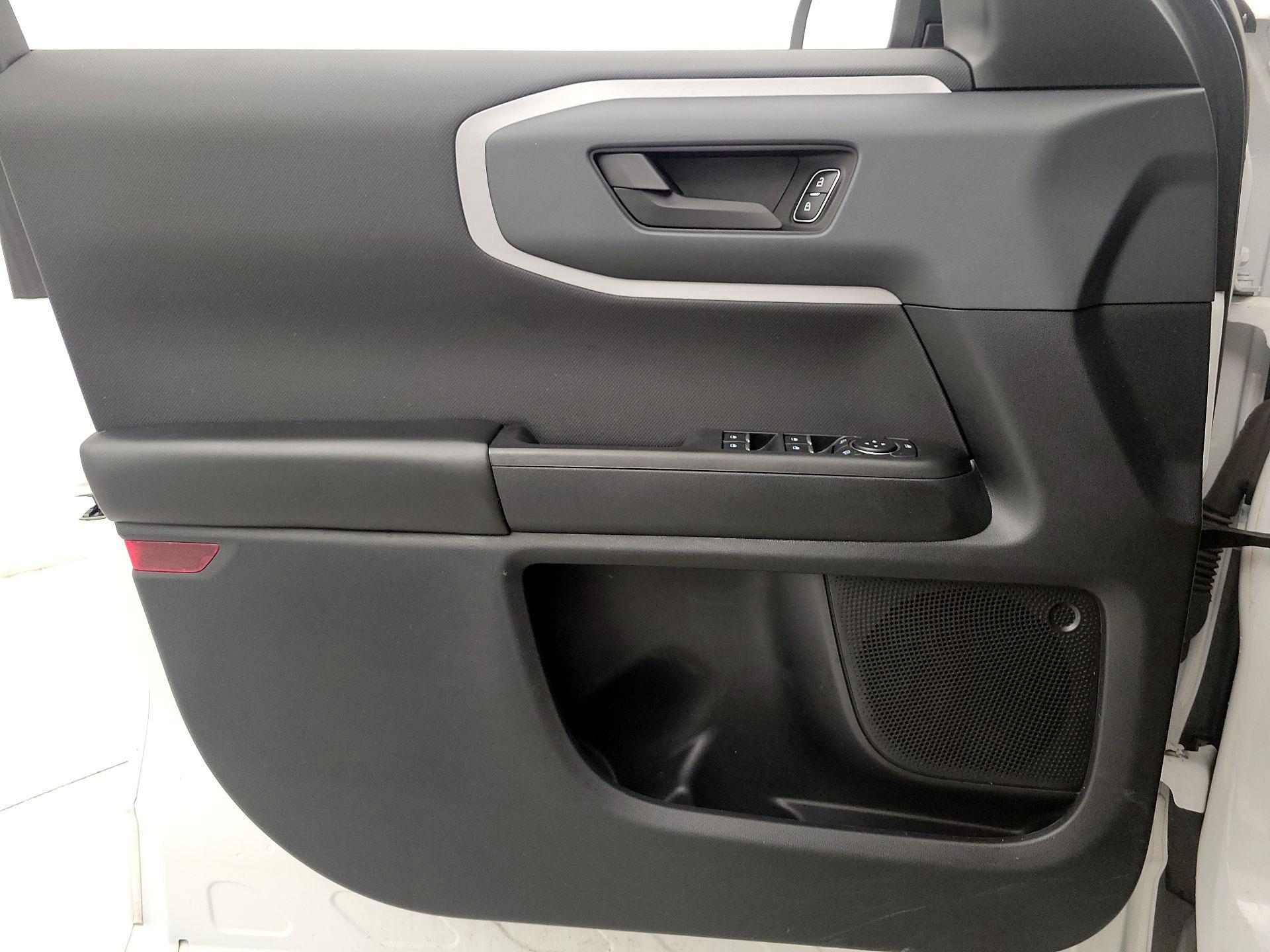 Thumbnail: 2023 Ford Bronco Sport - 12