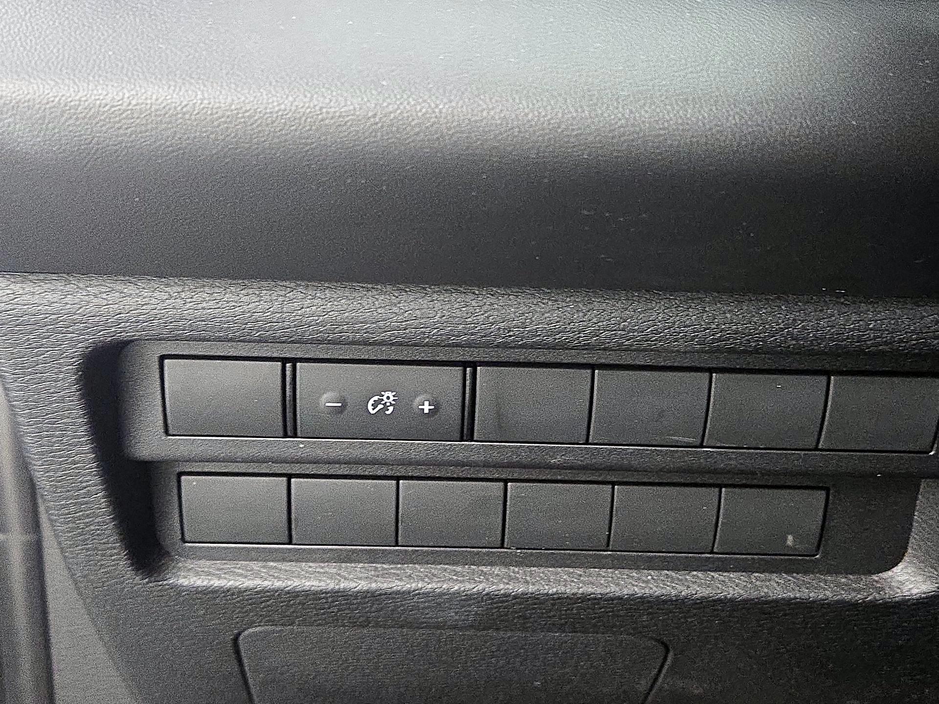 Thumbnail: 2022 Mitsubishi Outlander - 13