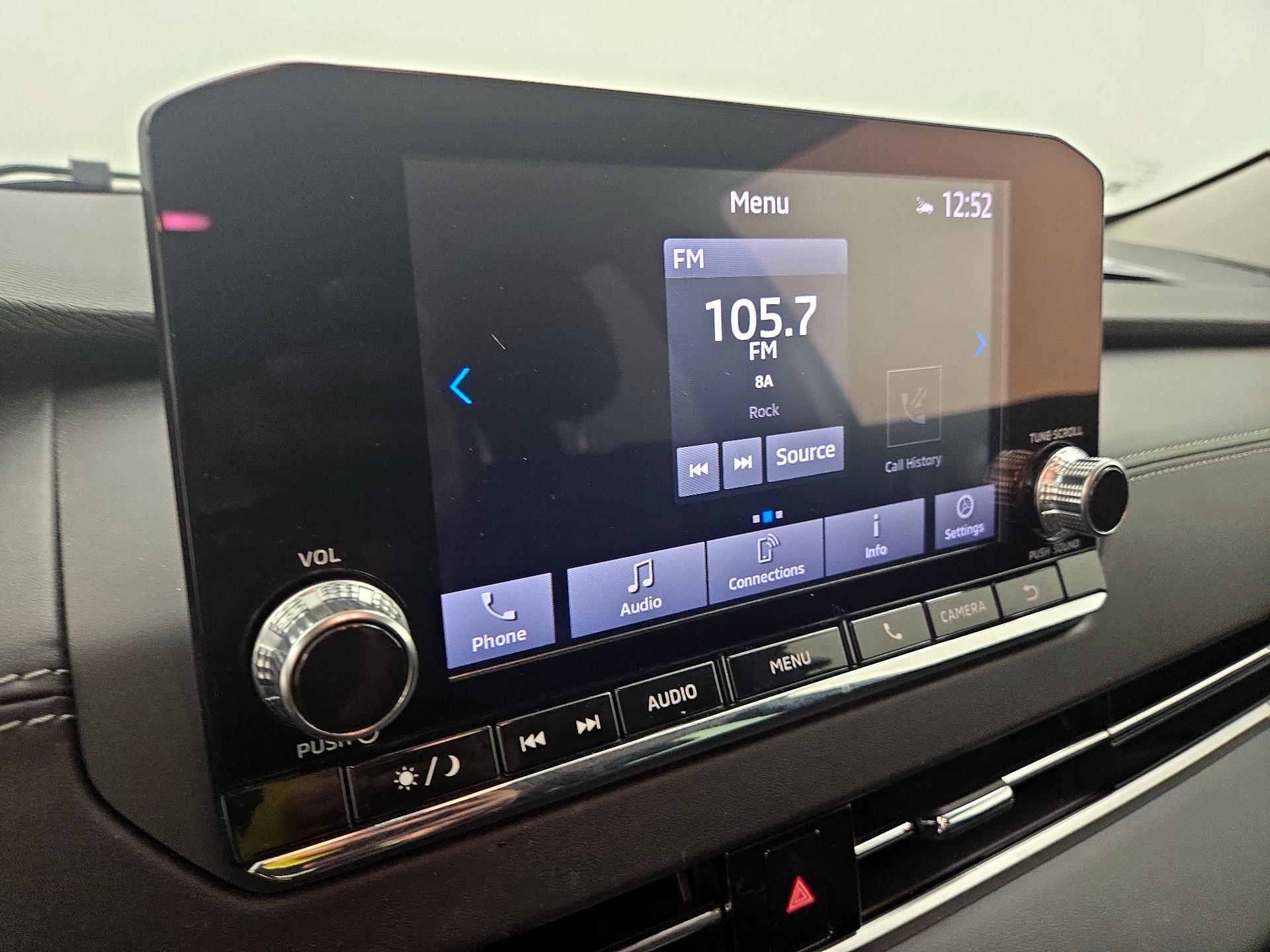 Thumbnail: 2022 Mitsubishi Outlander - 15