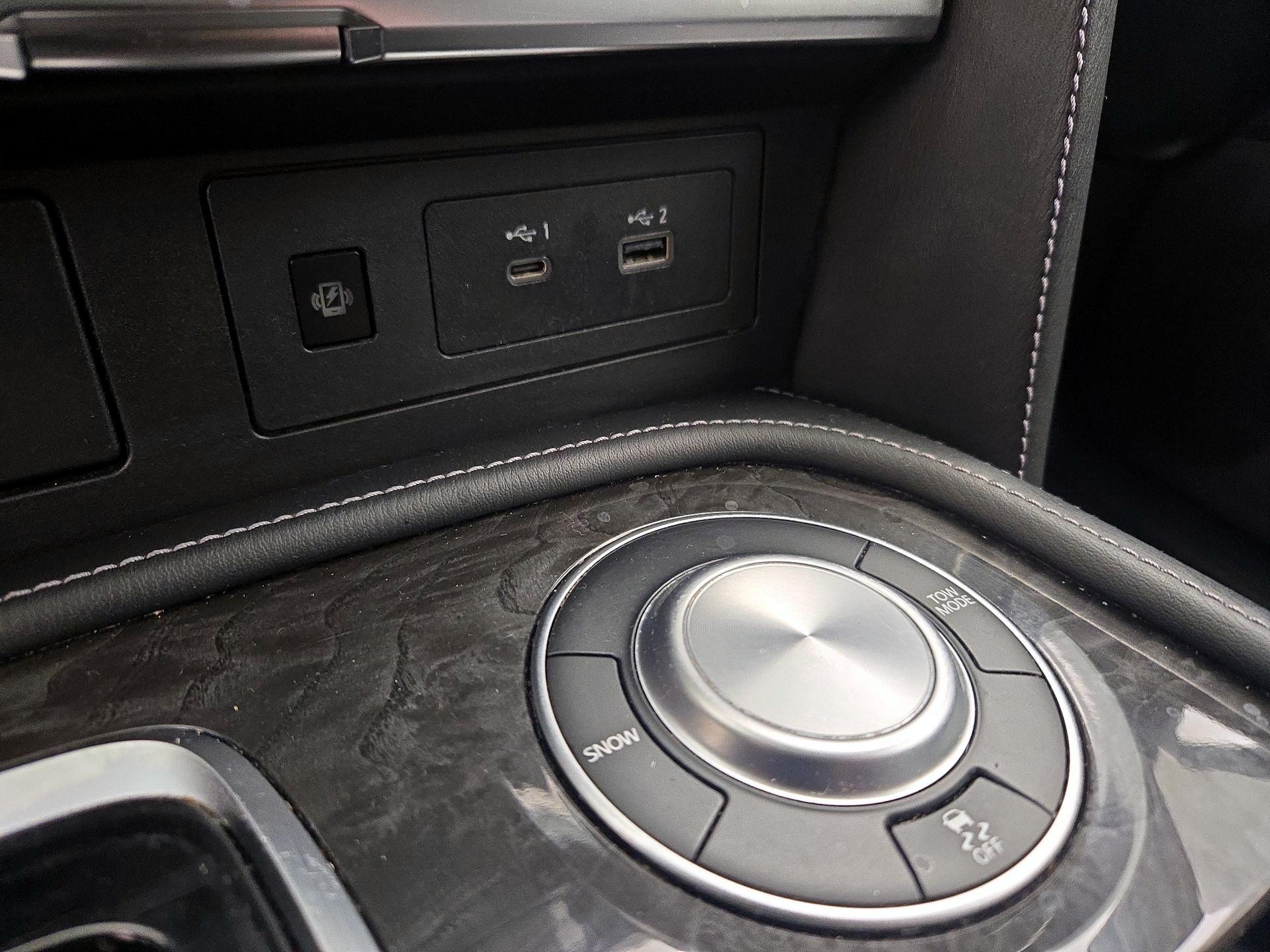 Thumbnail: 2022 INFINITI QX80 - 19