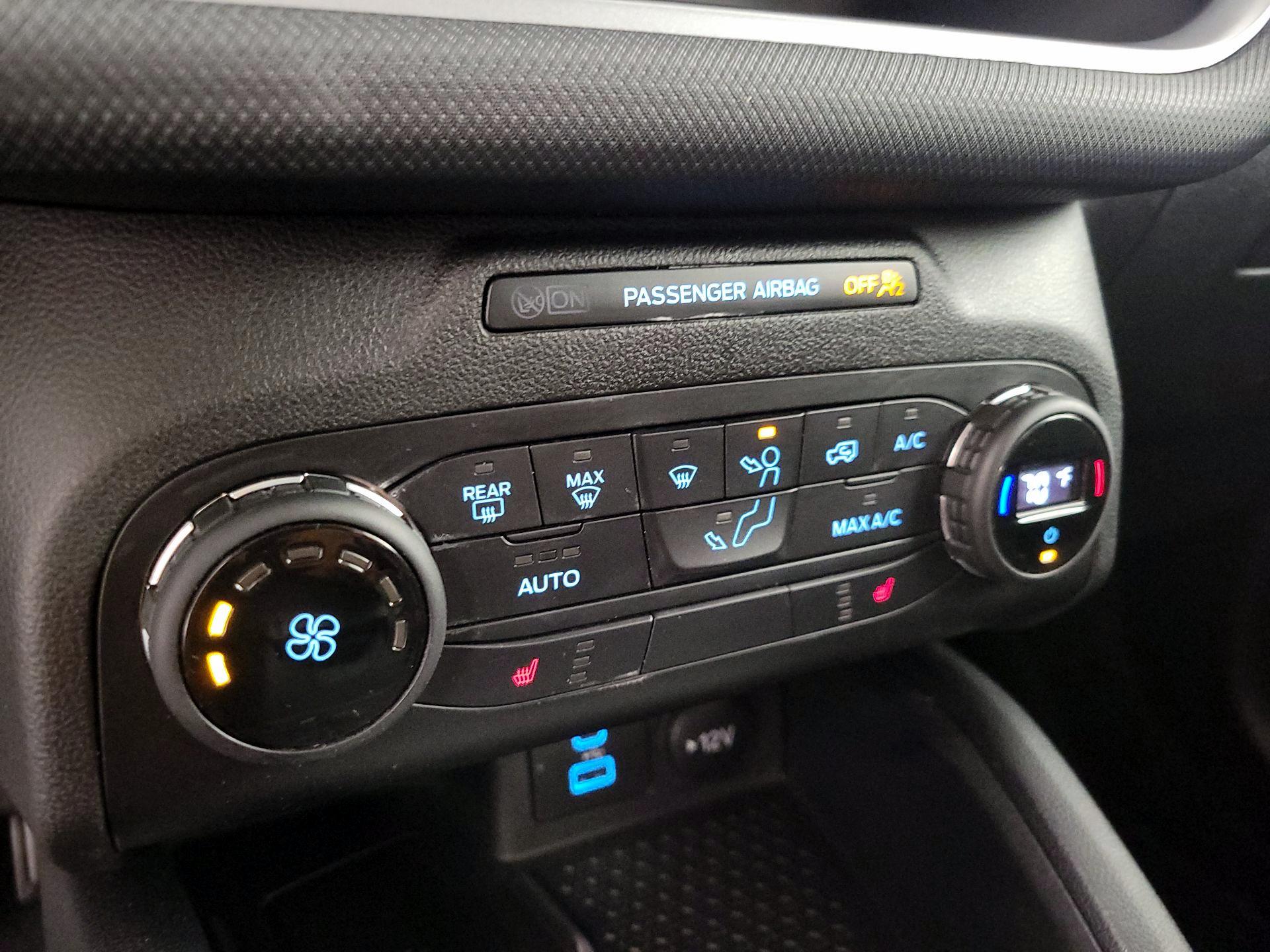 Thumbnail: 2021 Ford Bronco Sport - 17