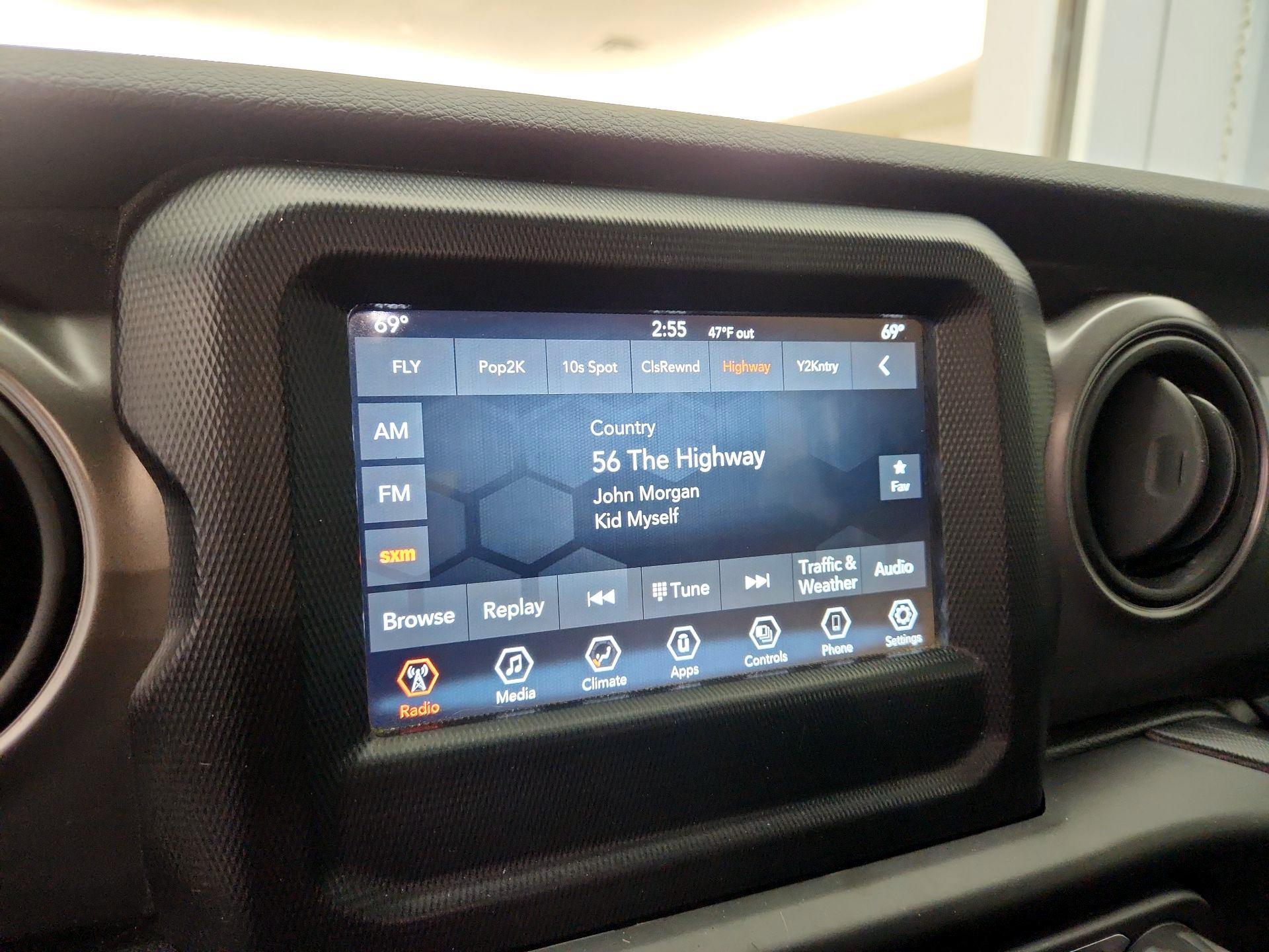 Thumbnail: 2021 Jeep Wrangler - 15