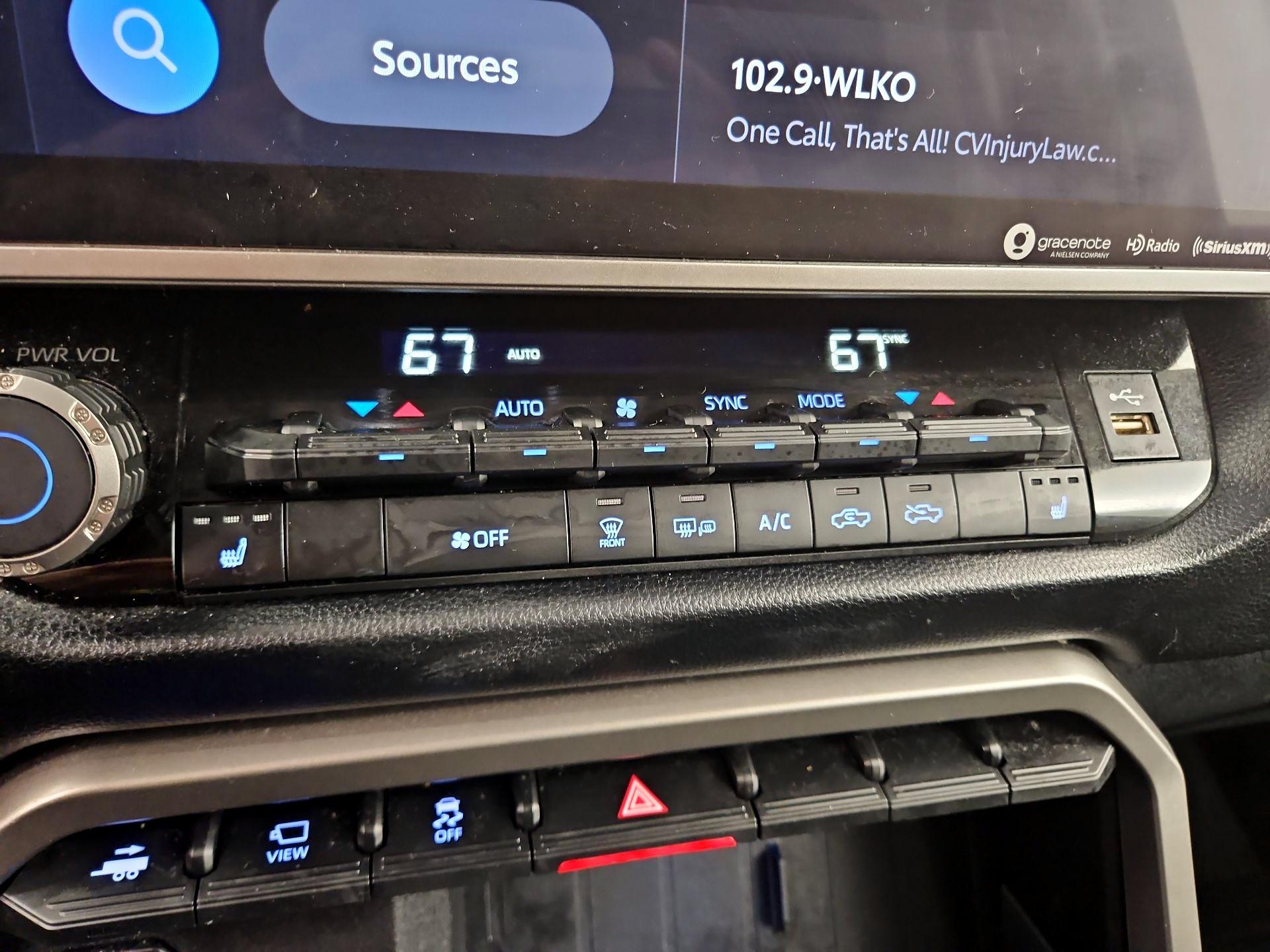Thumbnail: 2022 Toyota Tundra - 16