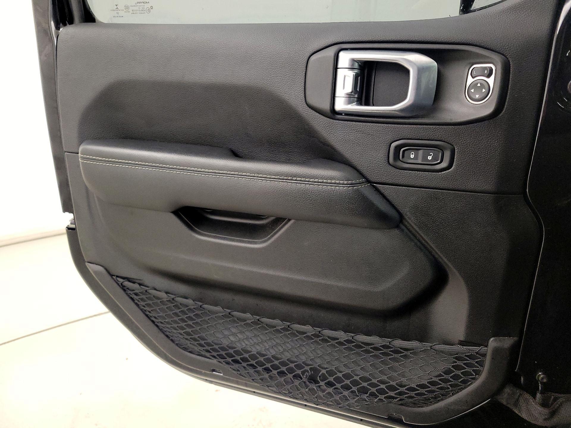 Thumbnail: 2022 Jeep Wrangler - 12