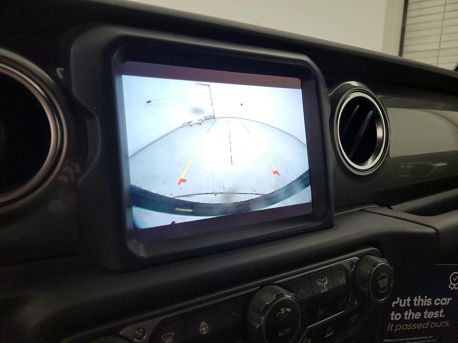 Thumbnail: 2021 Jeep Wrangler - 15