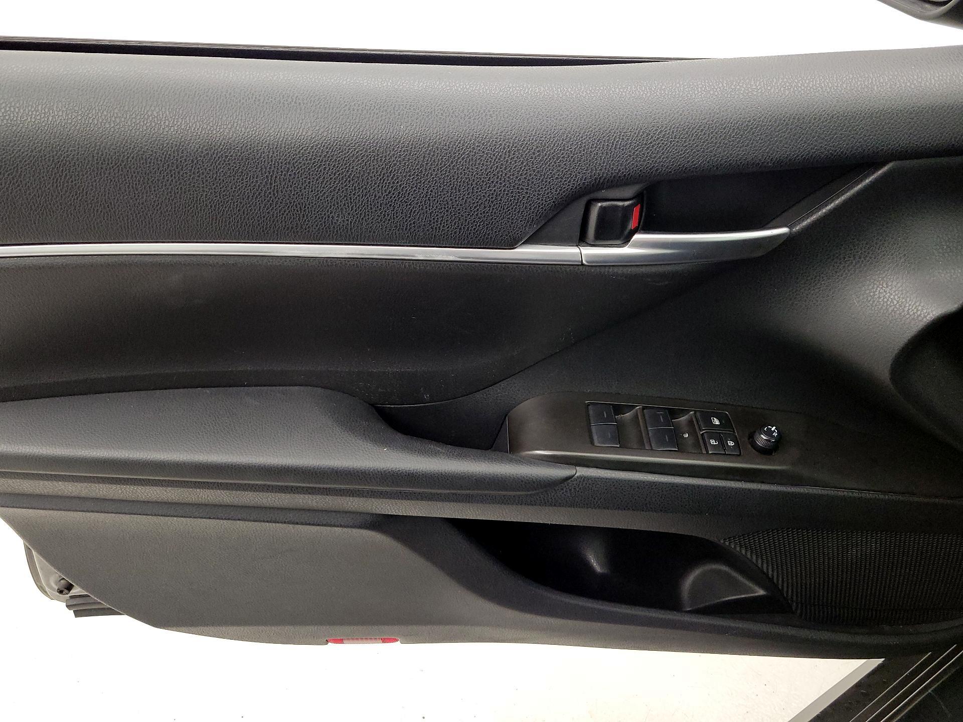 Thumbnail: 2023 Toyota Camry - 12