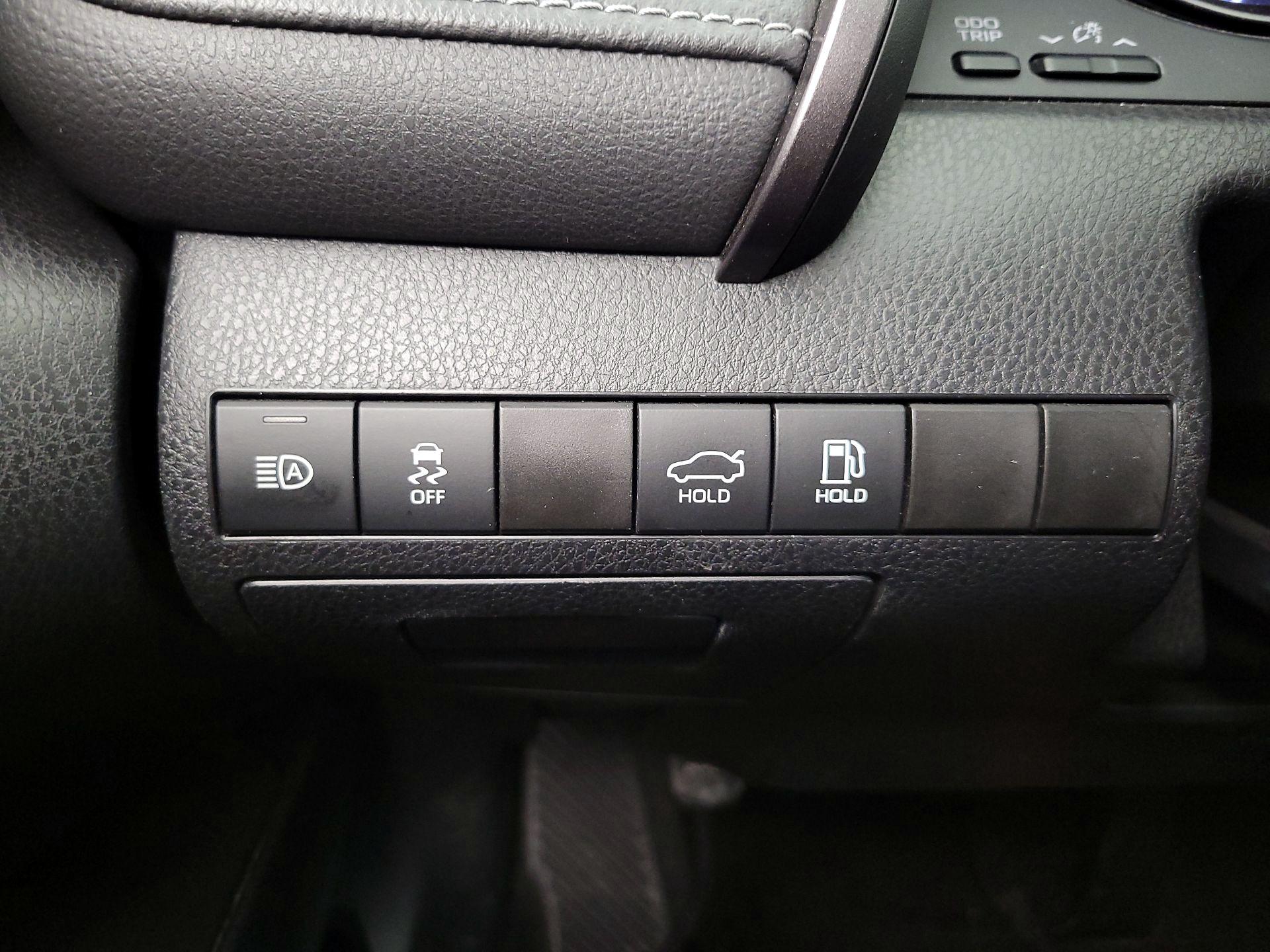 Thumbnail: 2023 Toyota Camry - 13