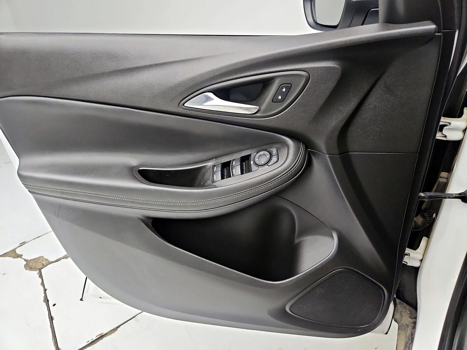 Thumbnail: 2023 Buick Encore GX - 12