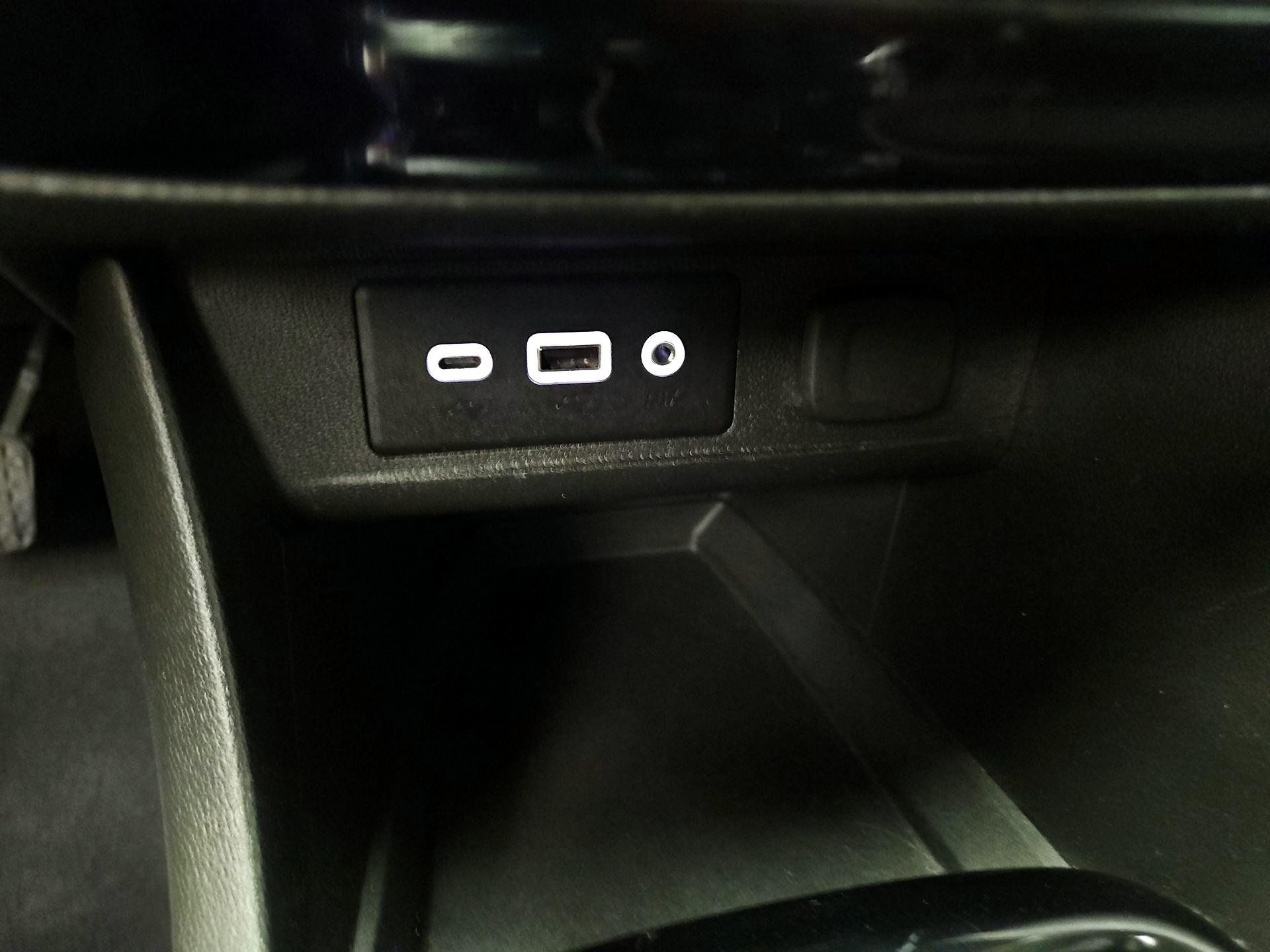 Thumbnail: 2023 Buick Encore GX - 18