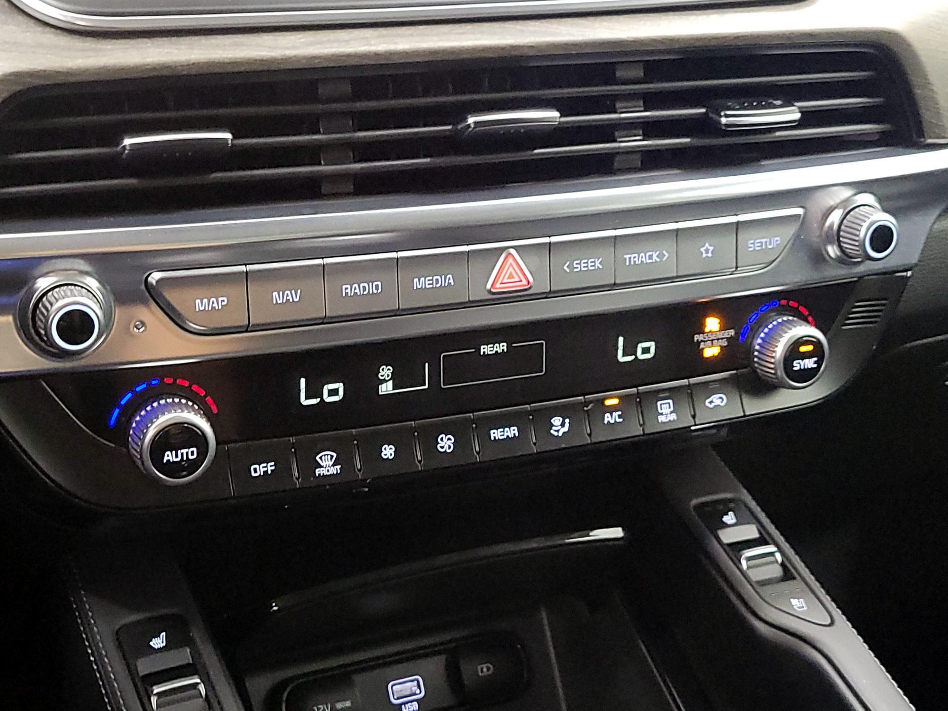 Thumbnail: 2022 Kia Telluride - 17