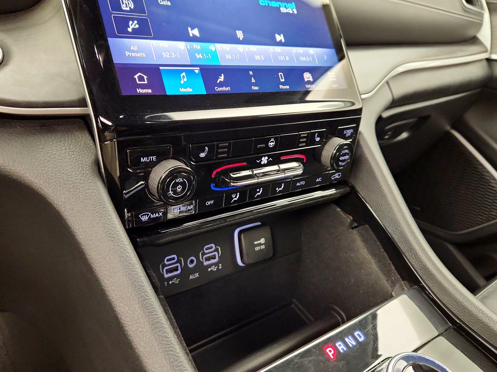 Thumbnail: 2021 Jeep Grand Cherokee L - 17