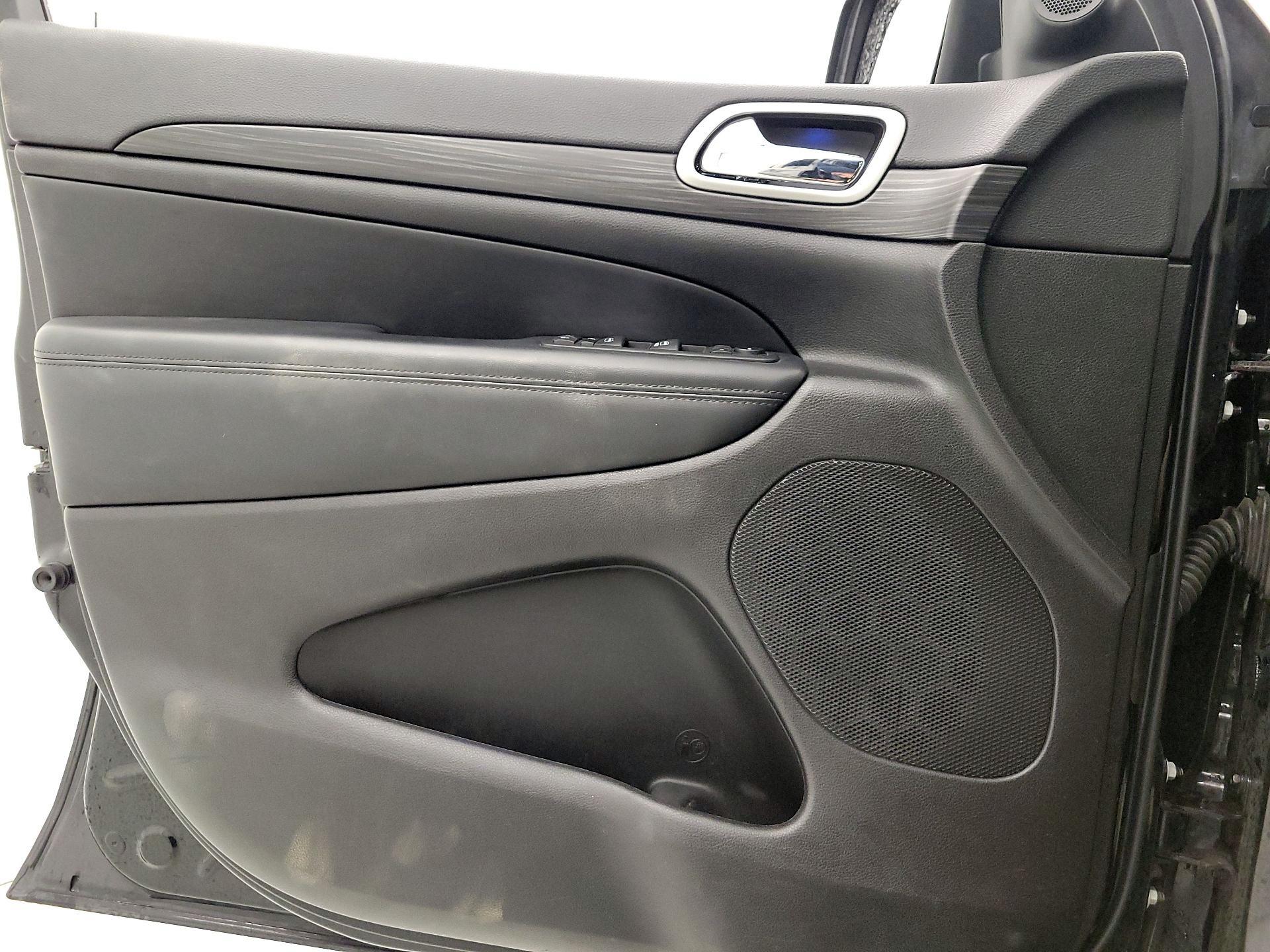 Thumbnail: 2021 Jeep Grand Cherokee - 12