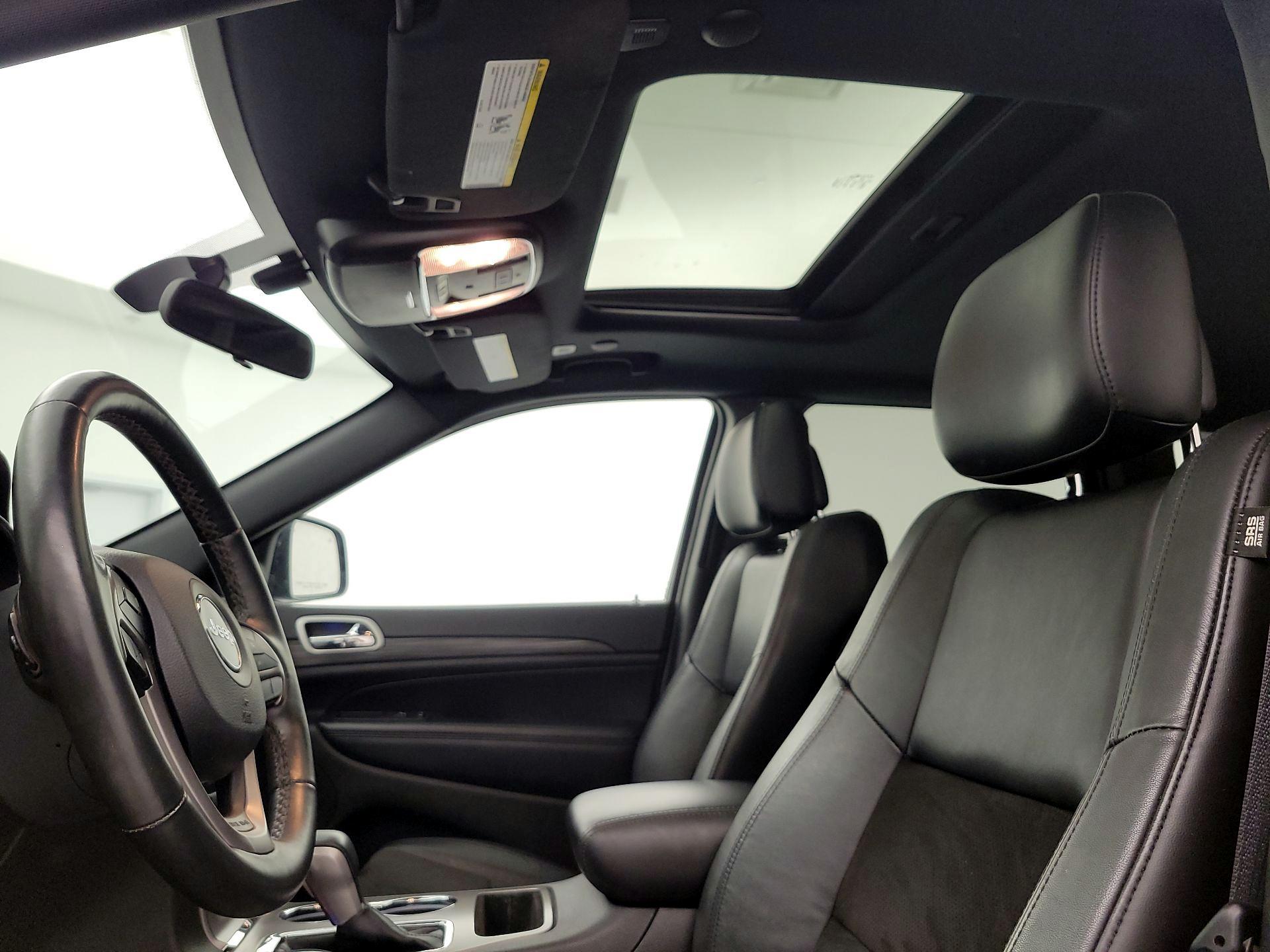 Thumbnail: 2021 Jeep Grand Cherokee - 20