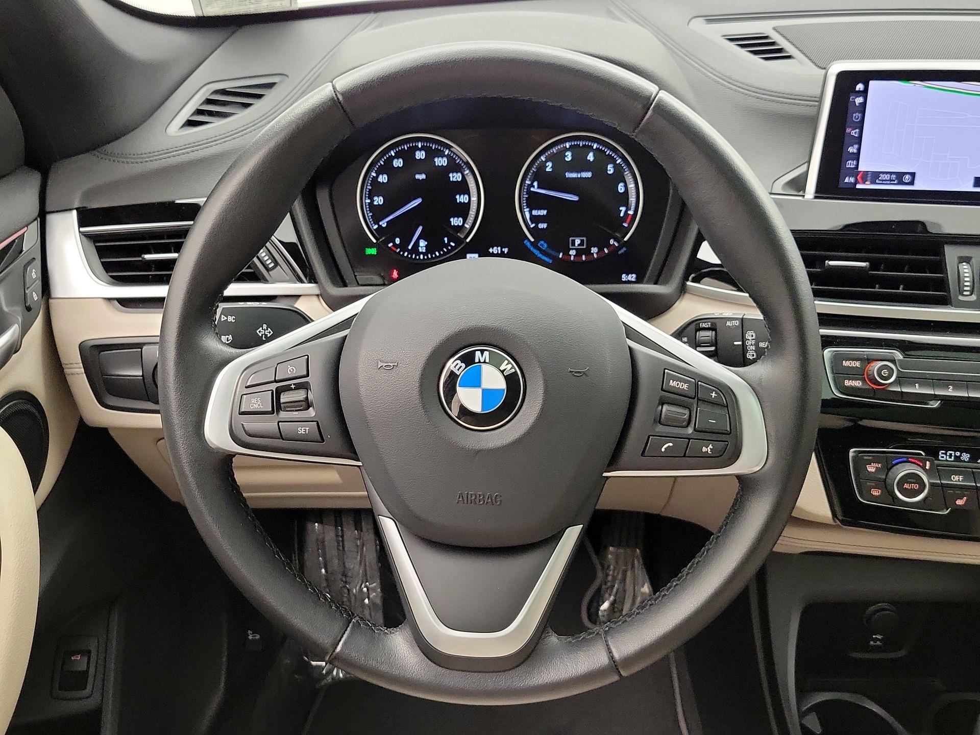 Thumbnail: 2022 BMW X1 - 10