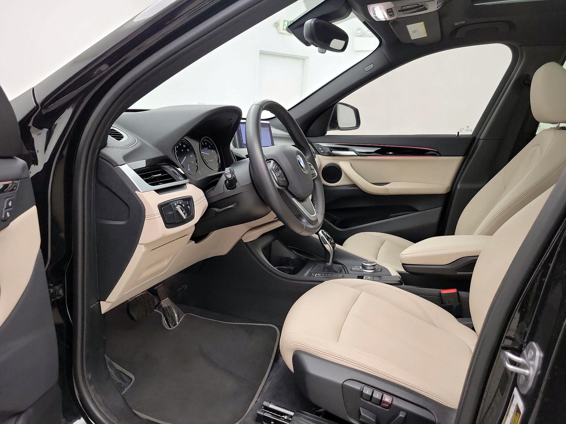 Thumbnail: 2022 BMW X1 - 11