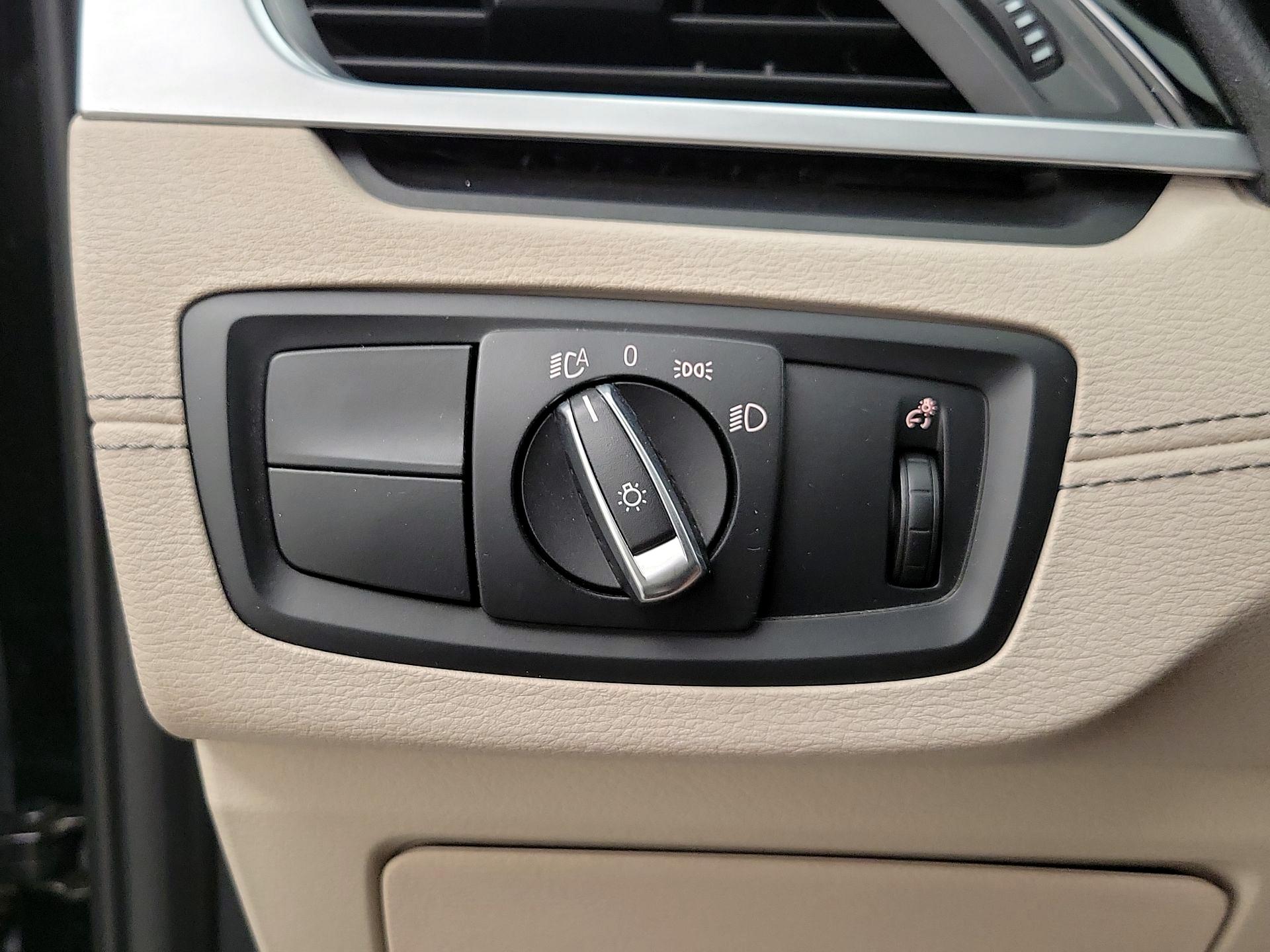 Thumbnail: 2022 BMW X1 - 13