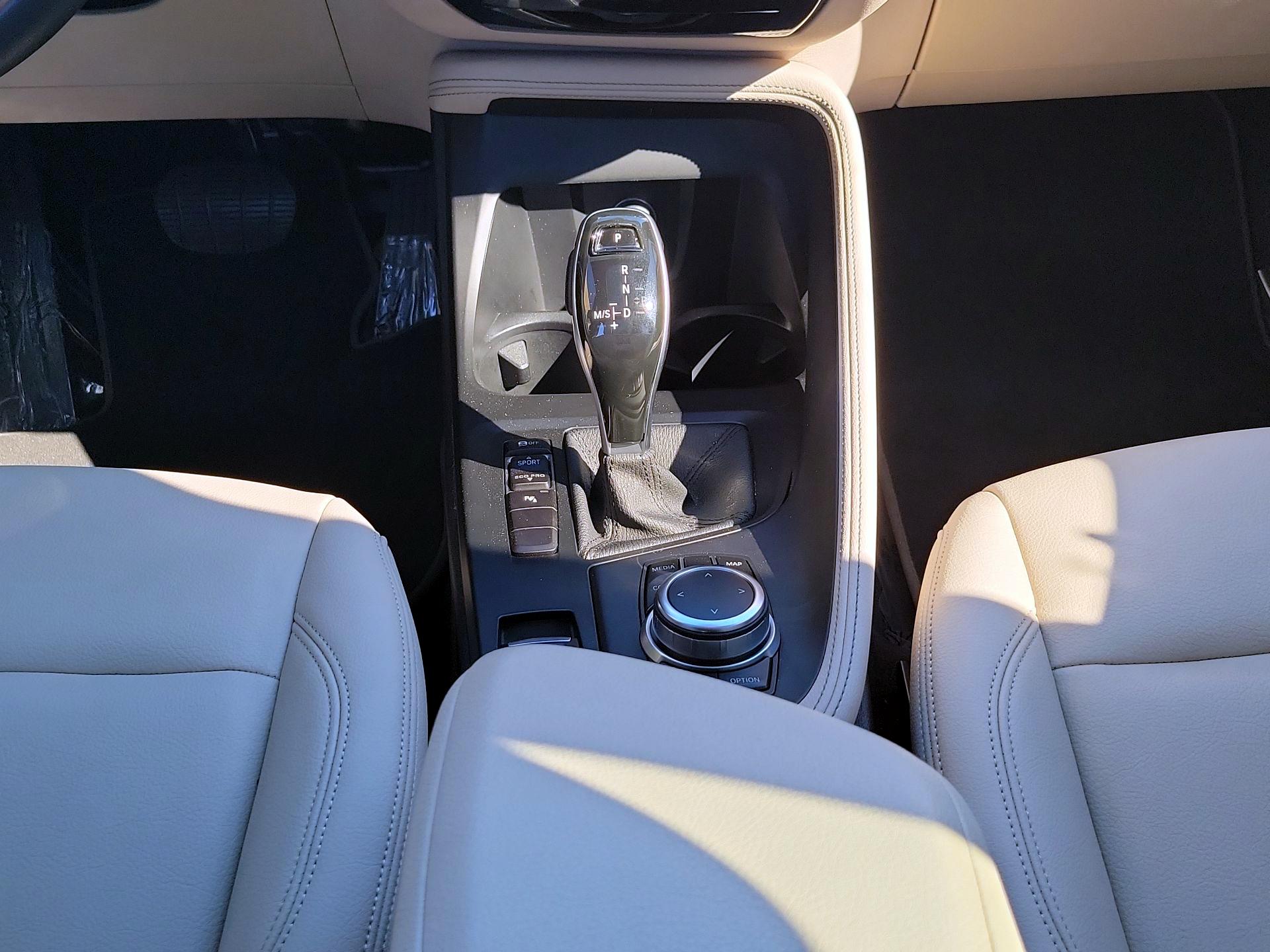 Thumbnail: 2022 BMW X1 - 18