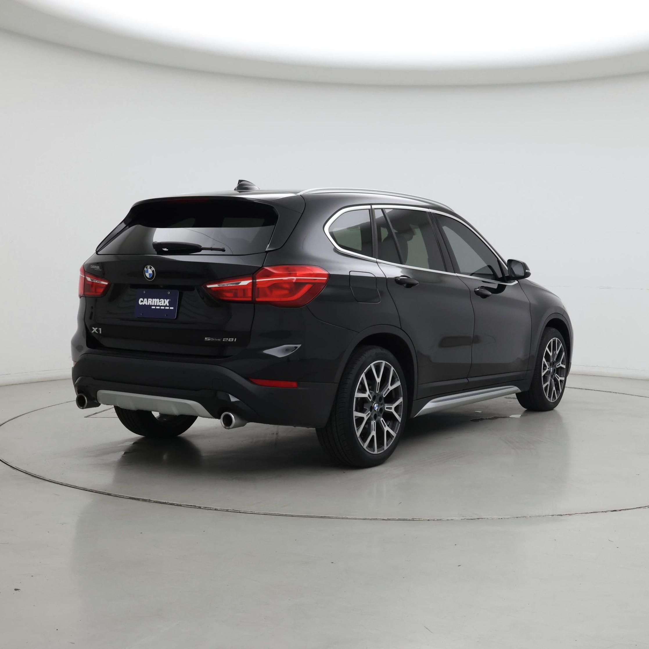 Thumbnail: 2022 BMW X1 - 8