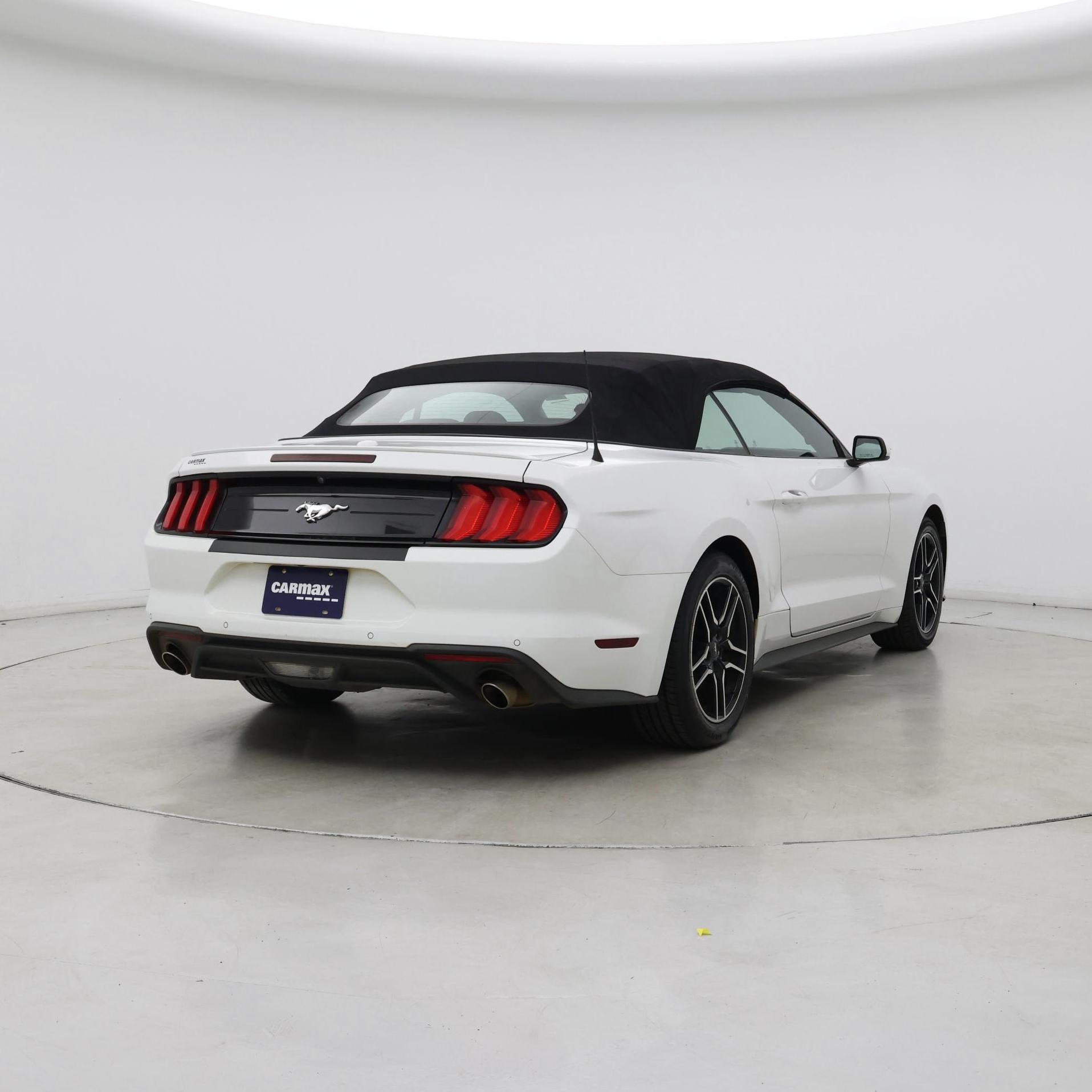 Thumbnail: 2022 Ford Mustang - 8