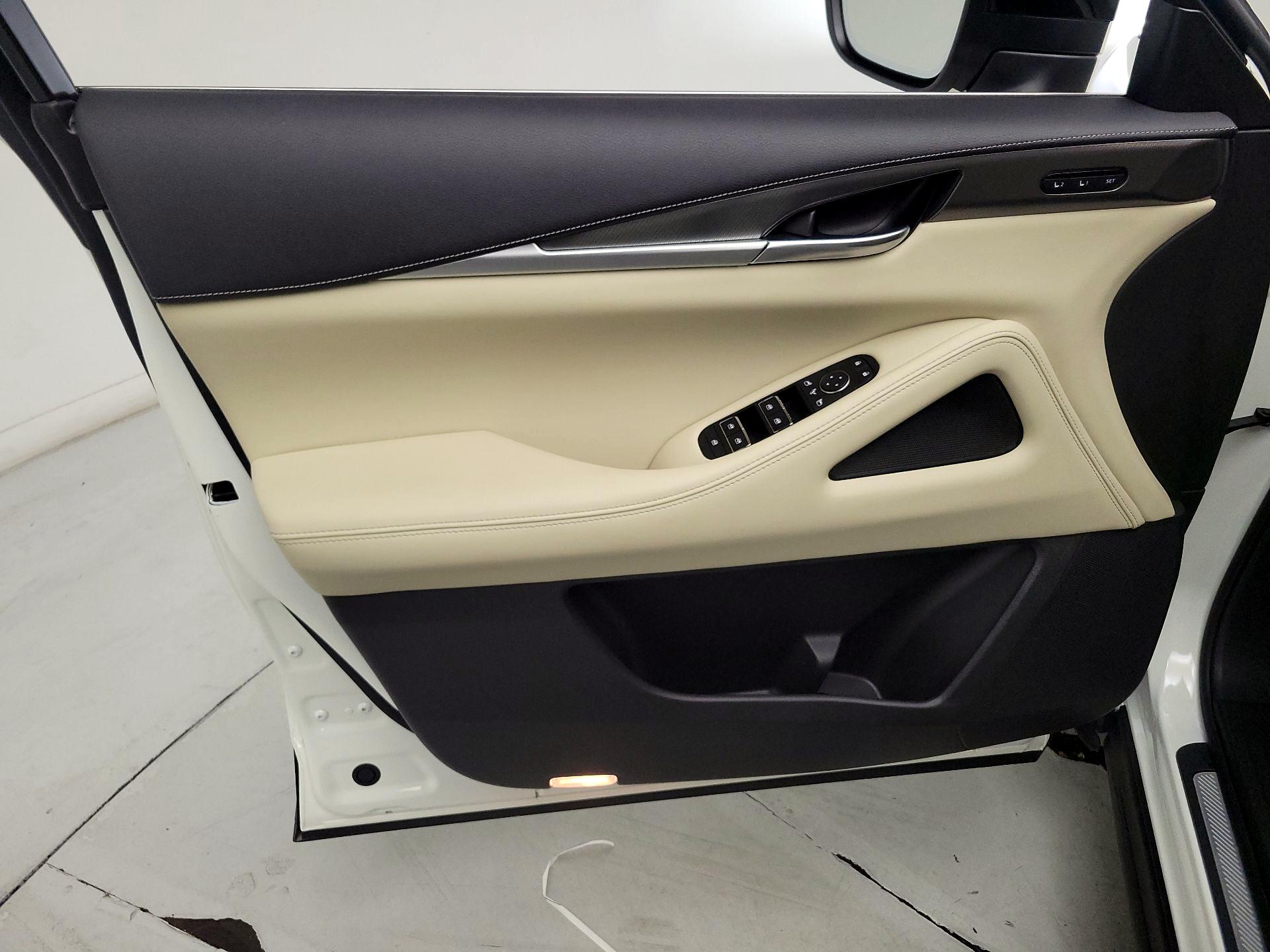 Thumbnail: 2023 INFINITI QX60 - 12