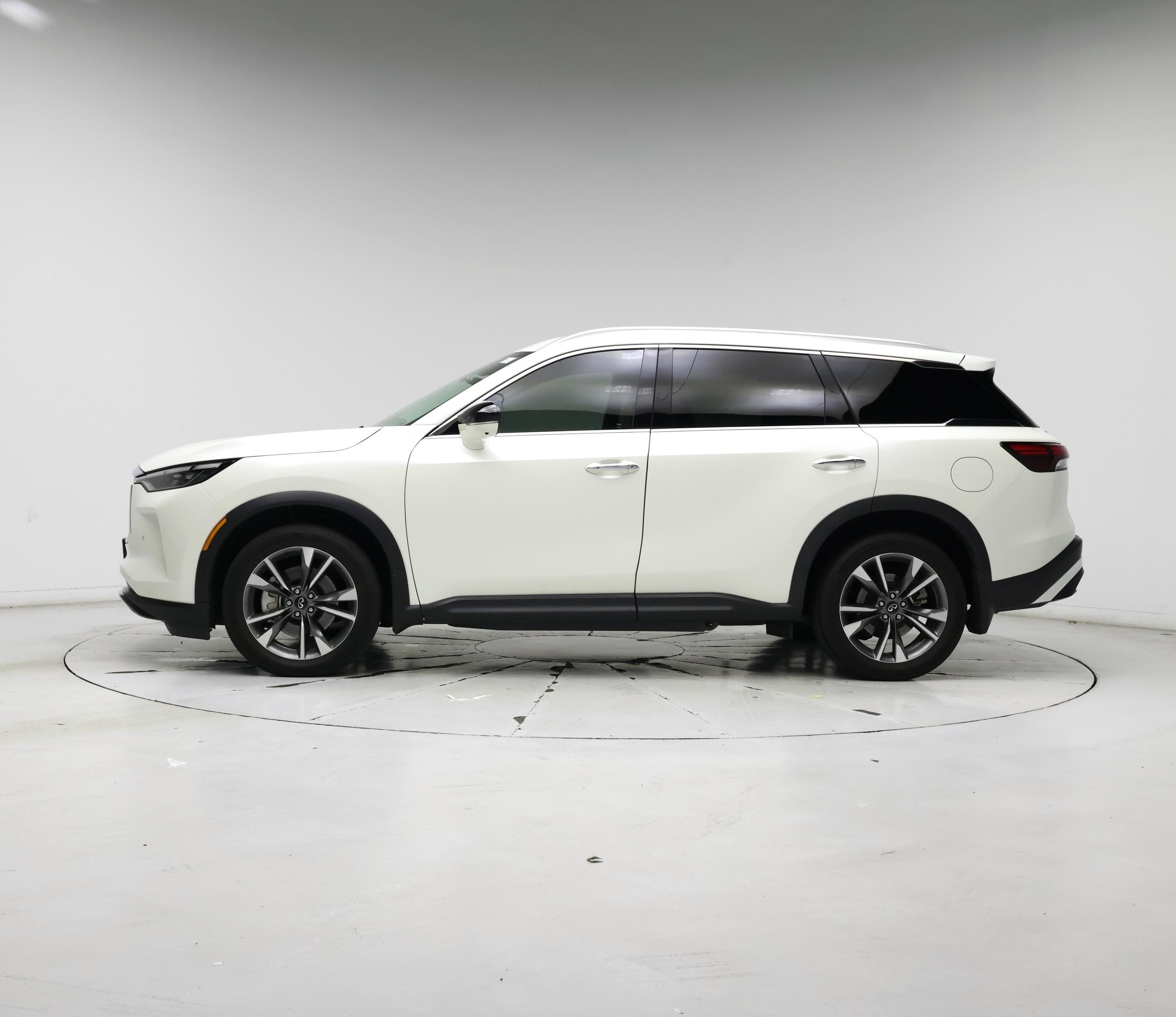 Thumbnail: 2023 INFINITI QX60 - 3