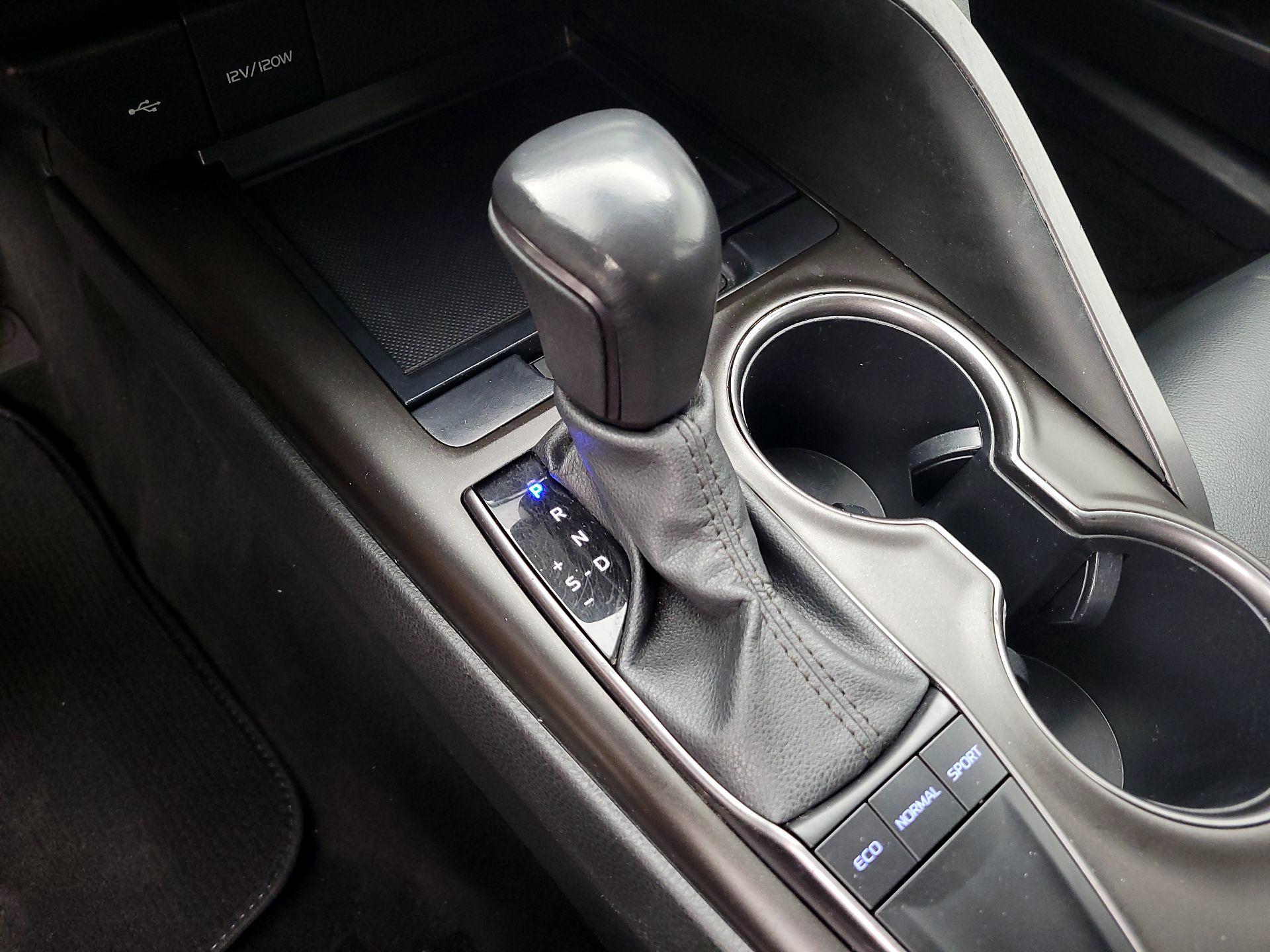 Thumbnail: 2023 Toyota Camry - 17