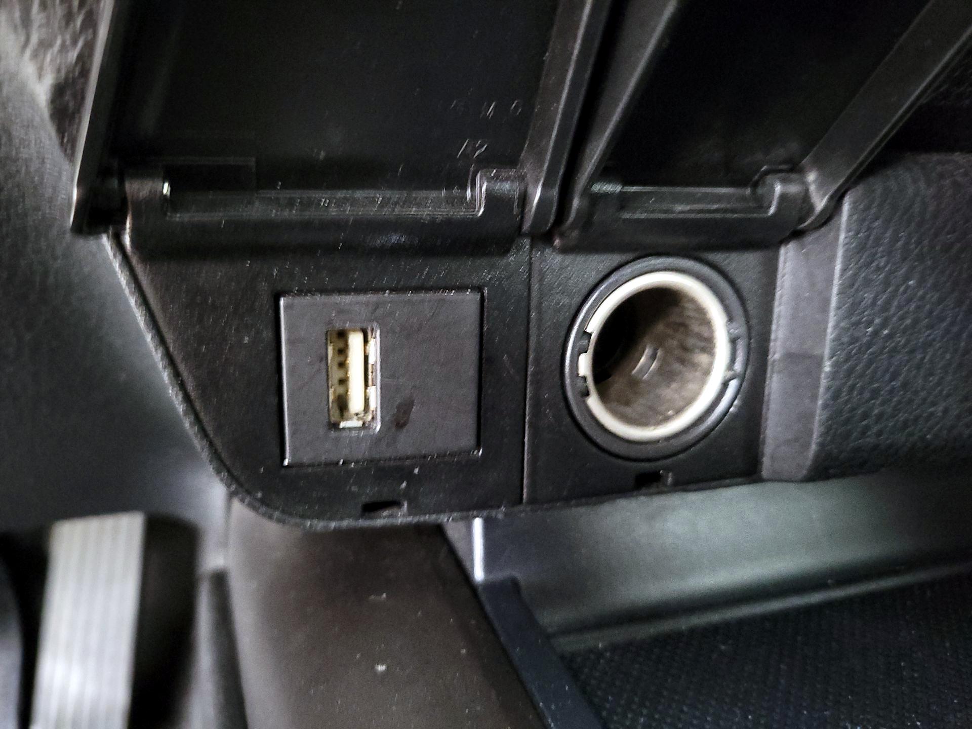 Thumbnail: 2023 Toyota Camry - 18