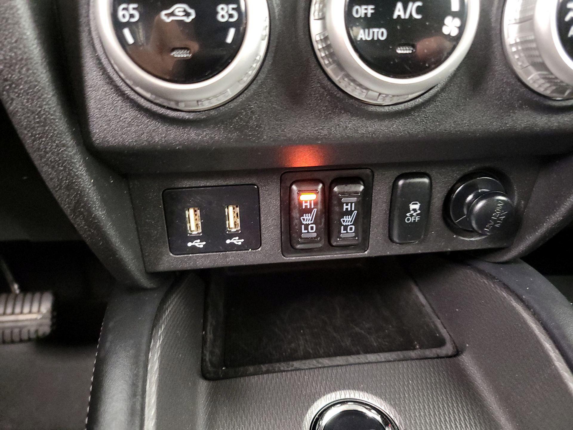 Thumbnail: 2020 Mitsubishi Outlander Sport - 18