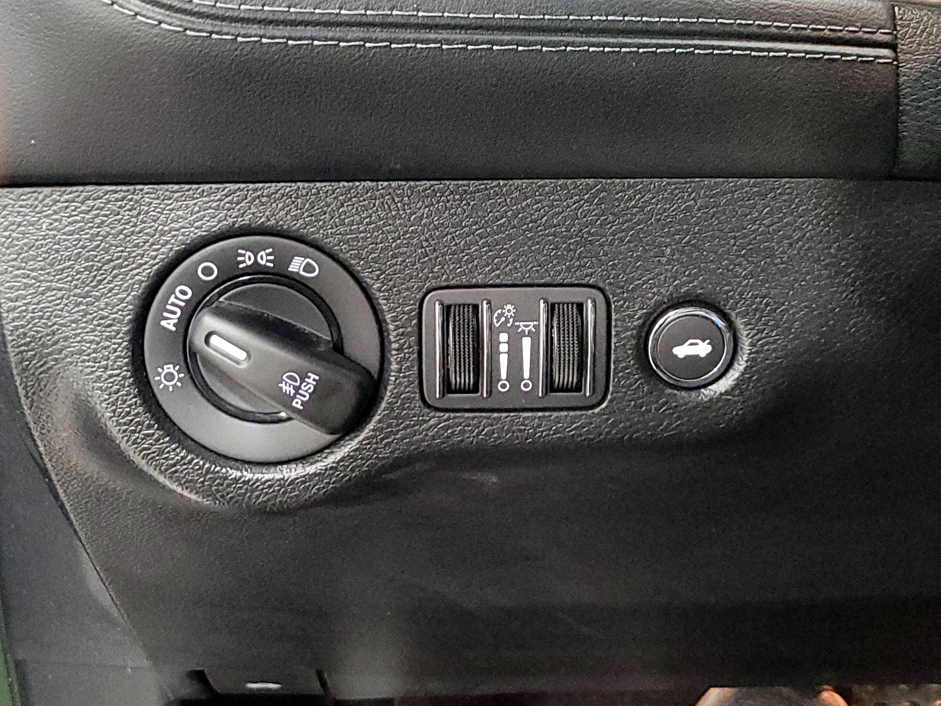 Thumbnail: 2022 Dodge Challenger - 13