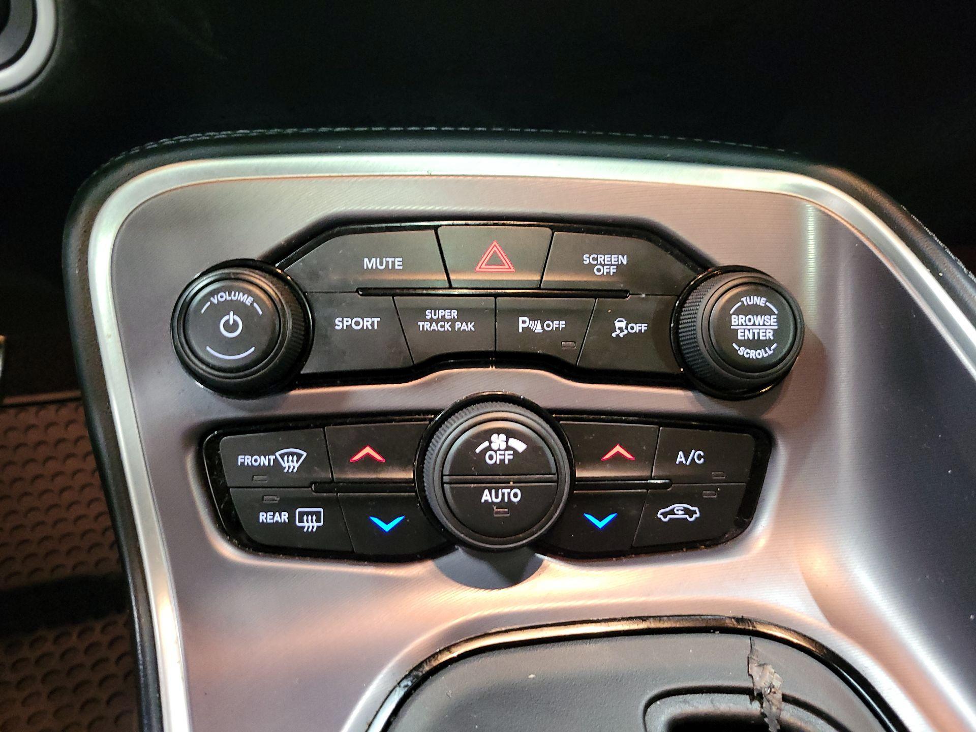 Thumbnail: 2022 Dodge Challenger - 15