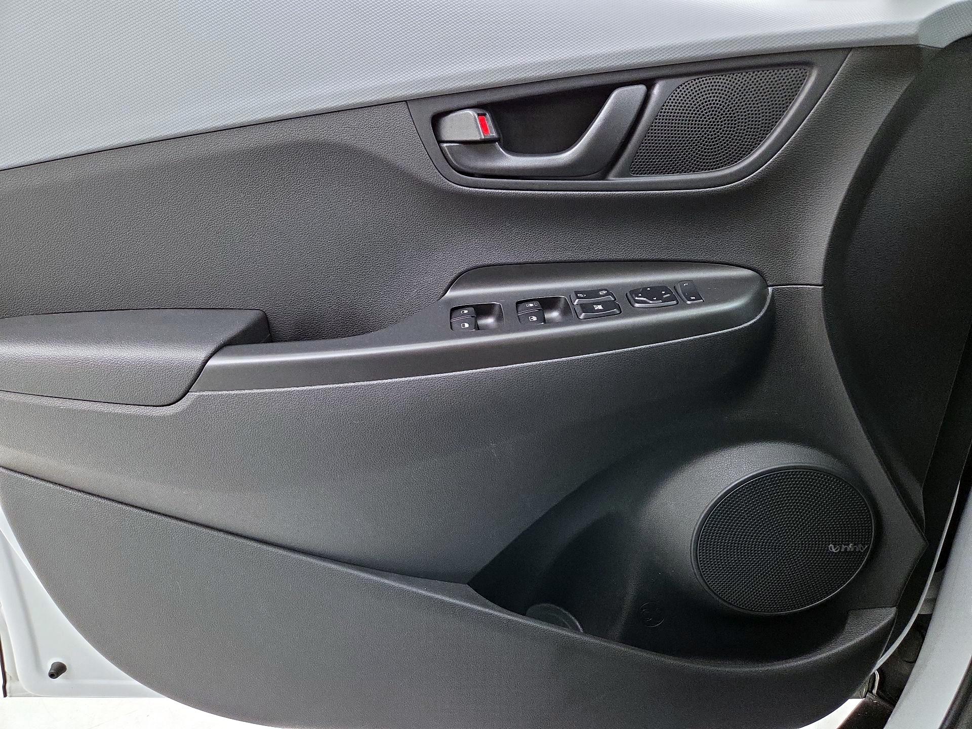 Thumbnail: 2020 Hyundai Kona - 12